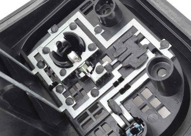 NEW VW TIGUAN 5N MK1 REAR RIGHT OUTER TAIL LIGHT BULB CARRIER 5N0945258D