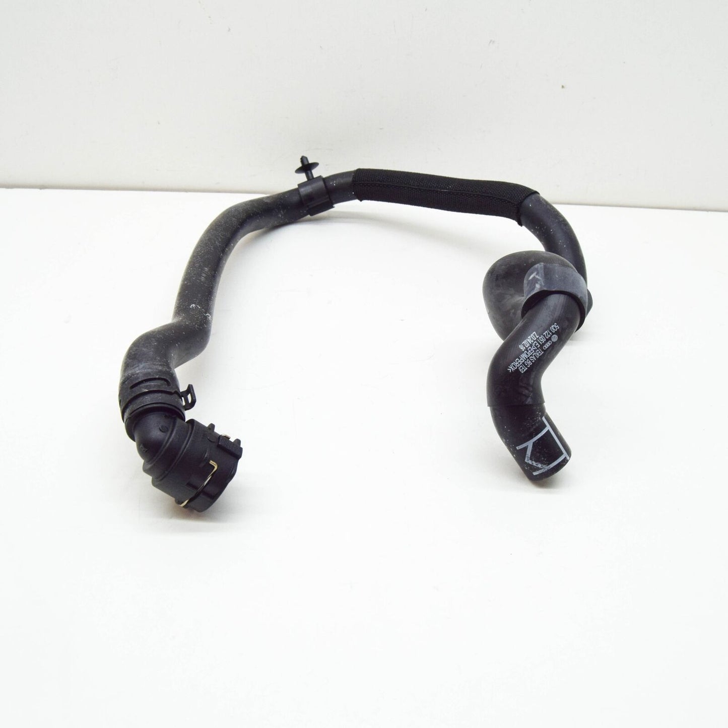 NEW AUDI TT FV COOLANT HOSE WITH QUICK RELEASE COUPLING 5Q0122051EJ ORIGINAL