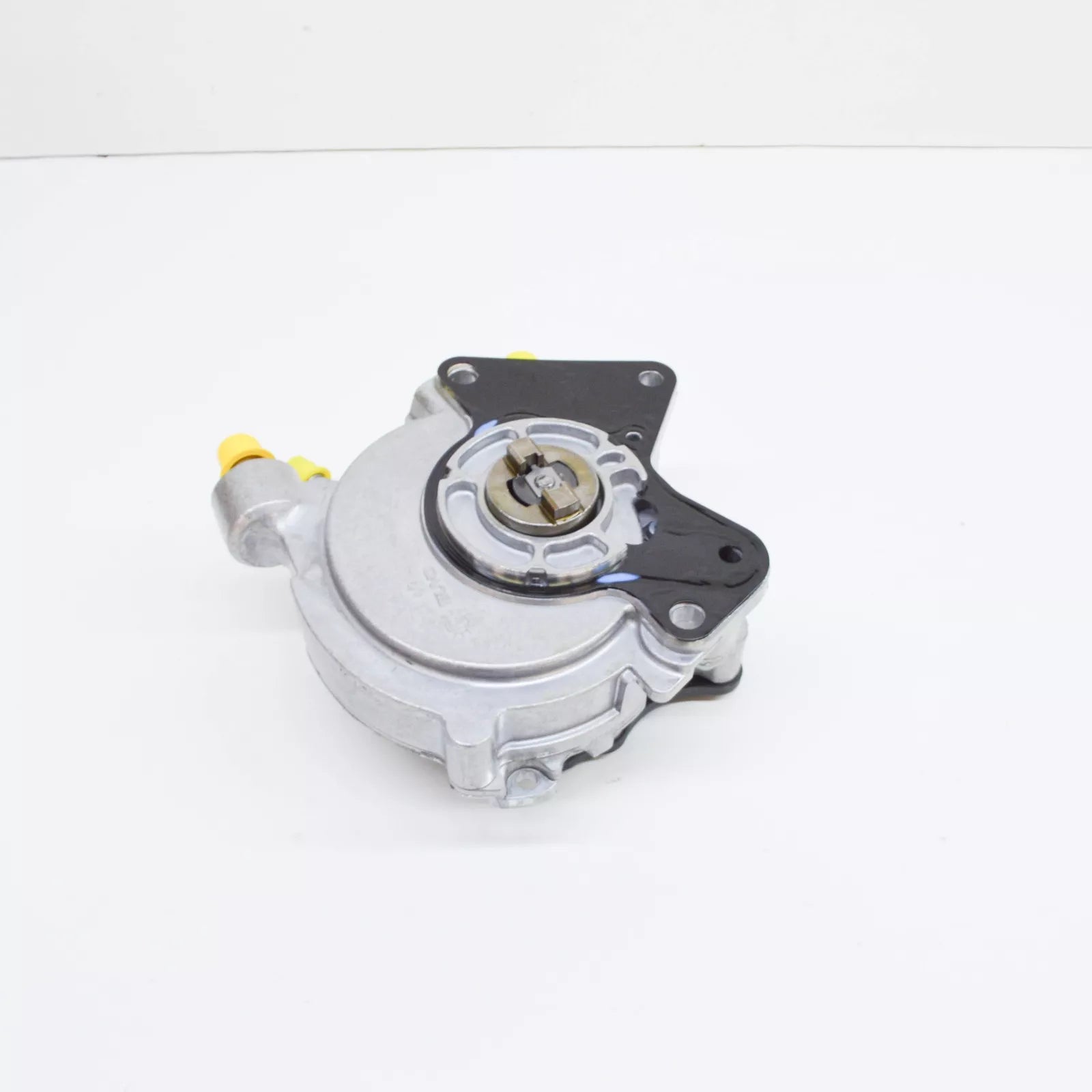 NEW VOLKSWAGEN TRANSPORTER T5 VACUUM PUMP 070145209J ORIGINAL