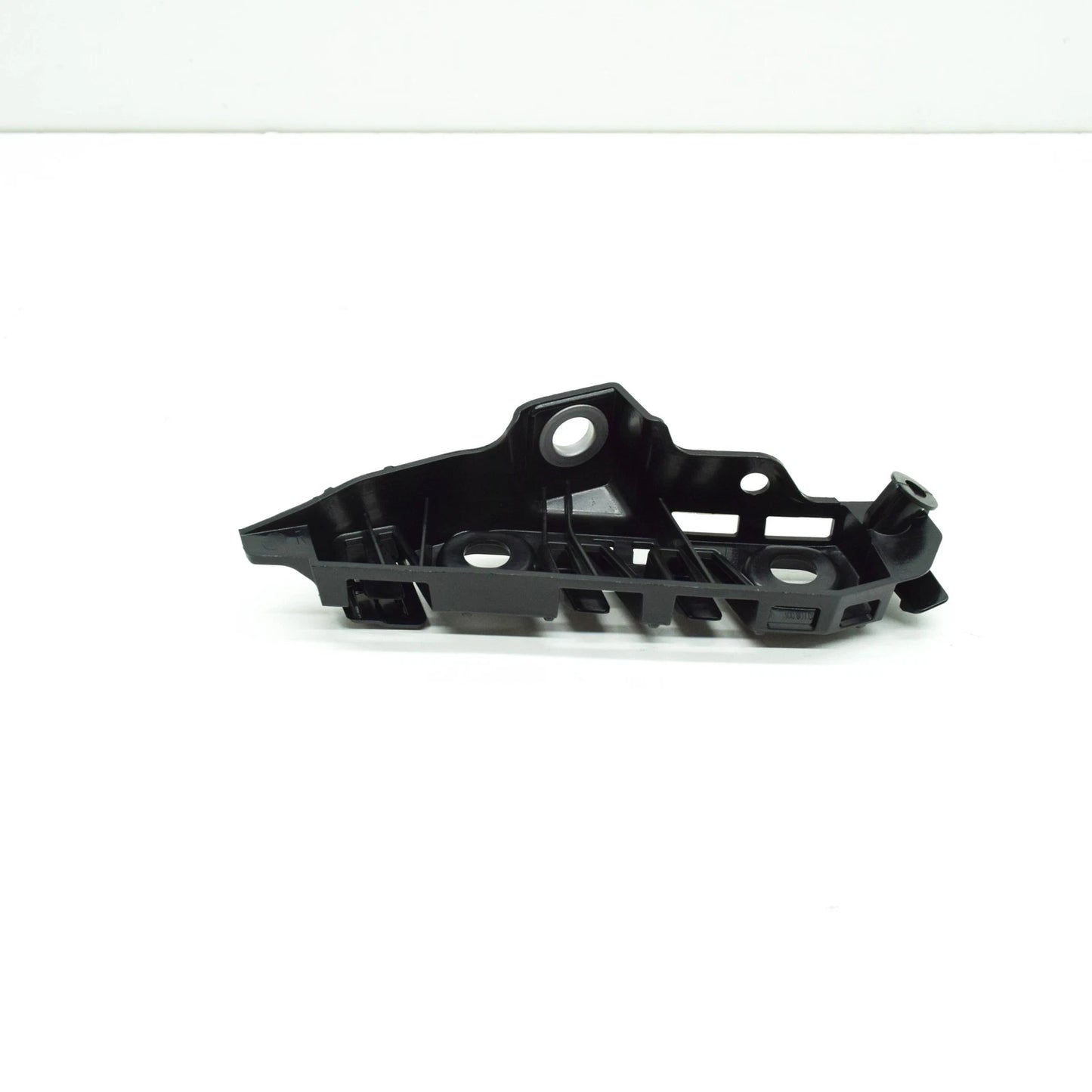 NEW VOLKSWAGEN PASSAT B8 FRONT BUMPER RIGHT GUIDE PROFILE 3G0807050