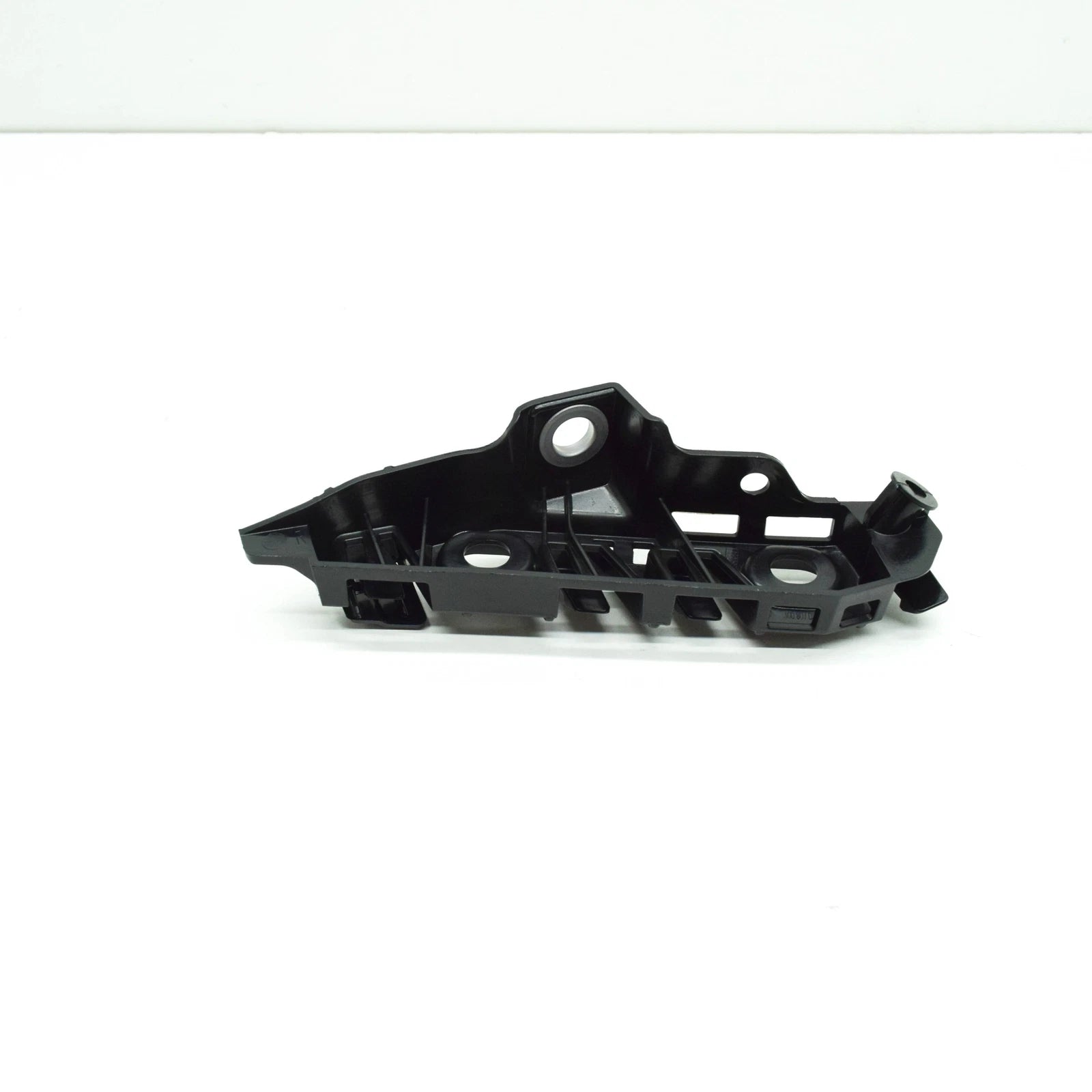 NEW VOLKSWAGEN PASSAT B8 FRONT BUMPER RIGHT GUIDE PROFILE 3G0807050