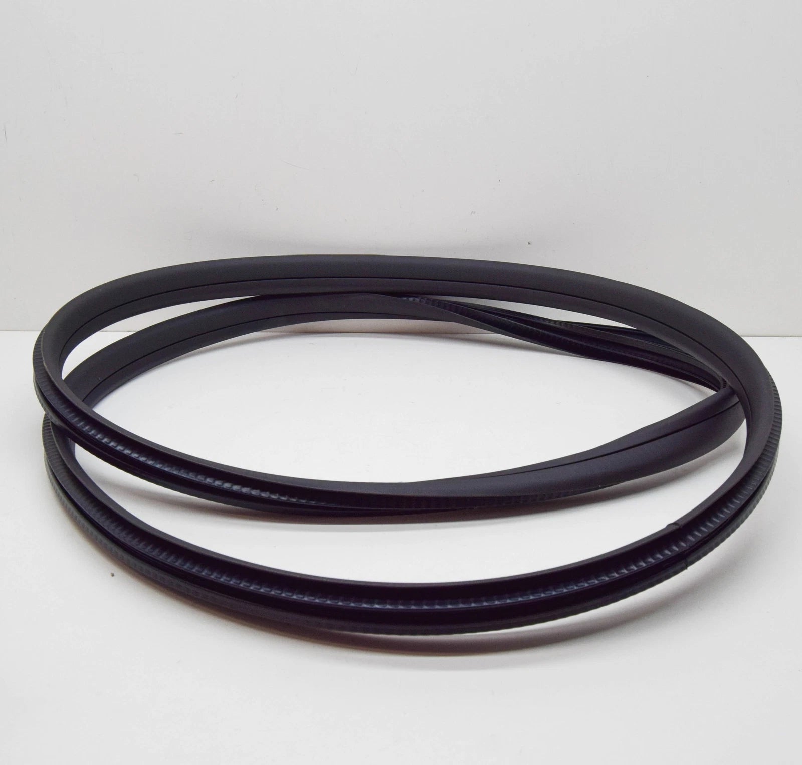 NEW MERCEDES-BENZ CLA COUPE C117 FRONT DOOR SEAL A1176920076 ORIGINAL