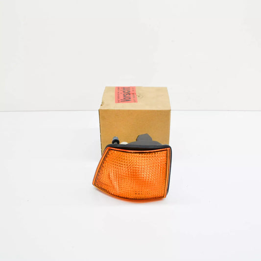 NEW BMW 7 E32 RIGHT FLASHER-PARKING LIGHT 63131378822 ORIGINAL