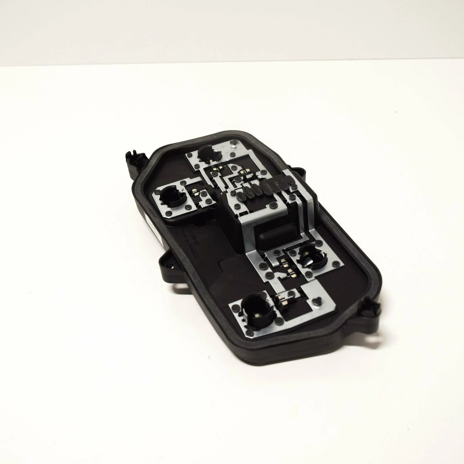 NEW VOLKSWAGEN TRANSPORTER T5 REAR LEFT TAILLIGHT BULB HOLDER 7E5945257