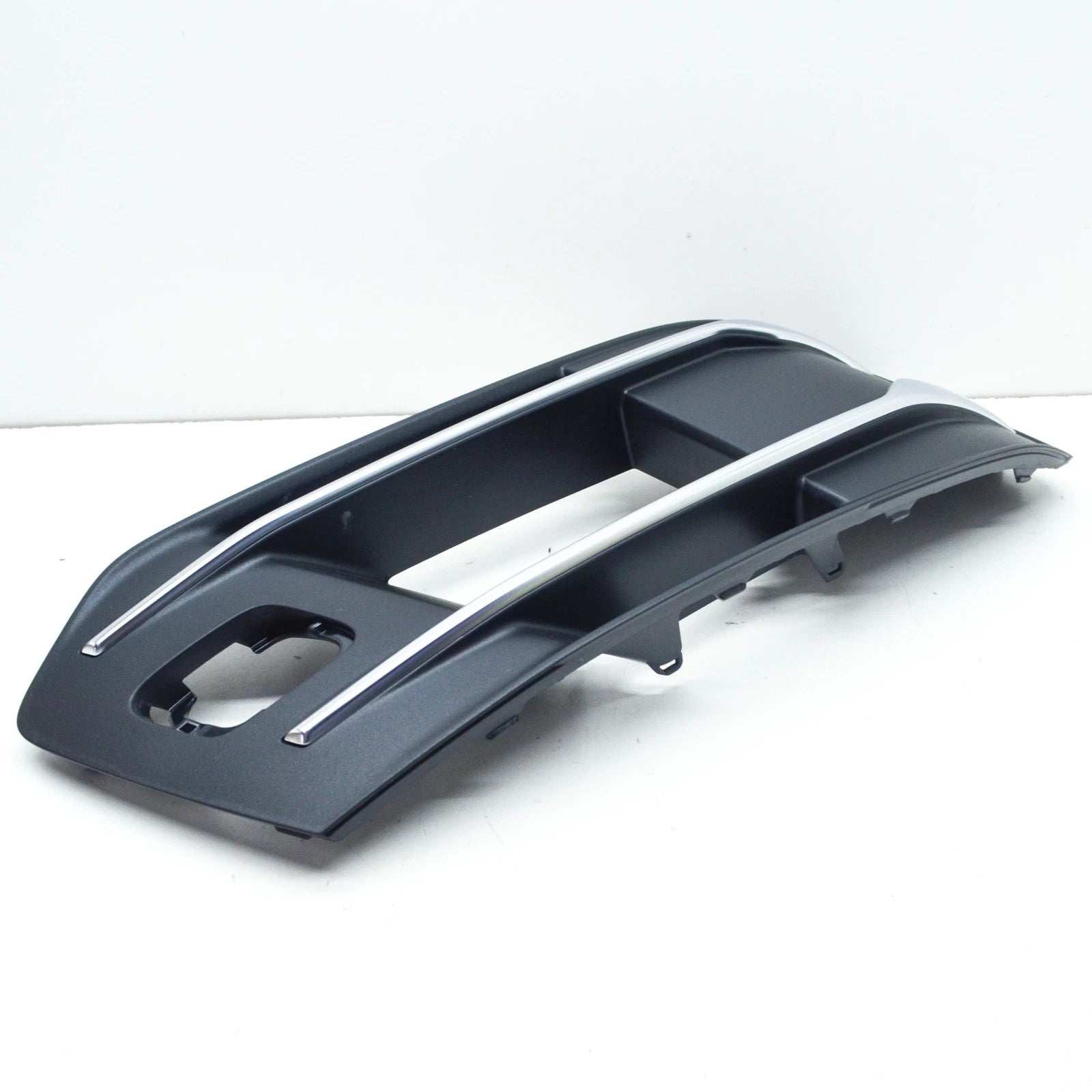 NEW AUDI Q7 4M FRONT RIGHT BUMPER GRILLE 4M0807682P4W3