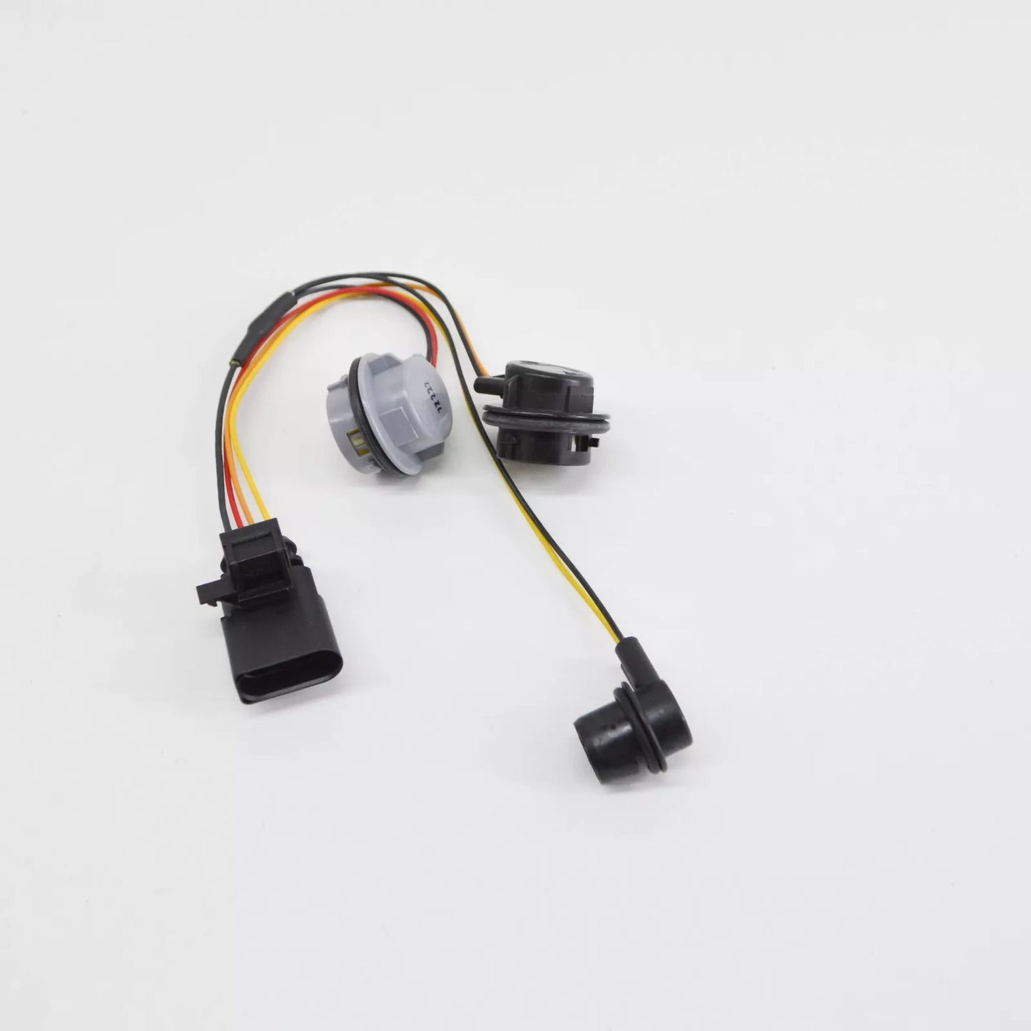 NEW AUDI A5 8T3 REAR OUTER LAMP BULB CARRIER WITH CABLES 8T0945221 ORIGINAL