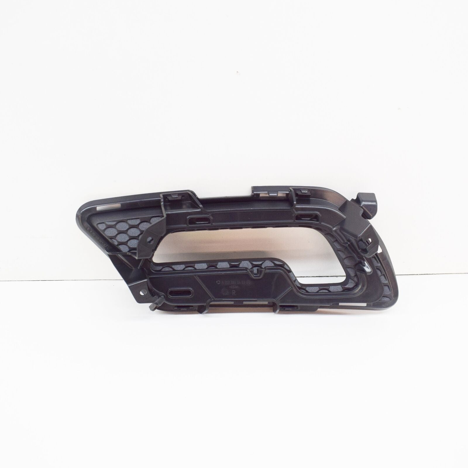 NEW MB E C207 FRONT RIGHT DAYTIME RUNNING FOG LIGHT GRILLE A2078850453 ORIGINAL