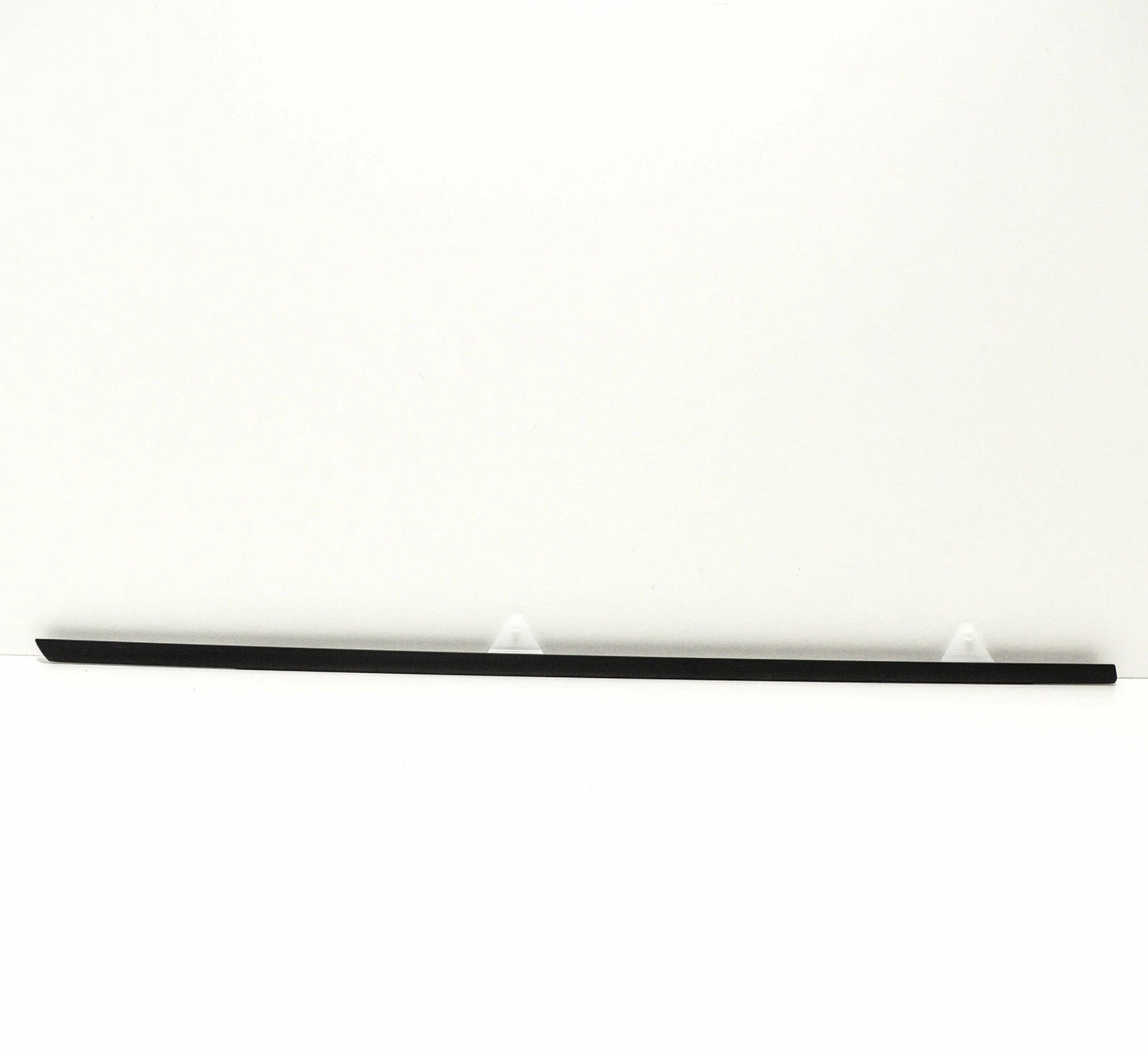 NEW AUDI A3 8P FRONT RIGHT OUTER WINDOW APERTURE SEAL 8P4837478A