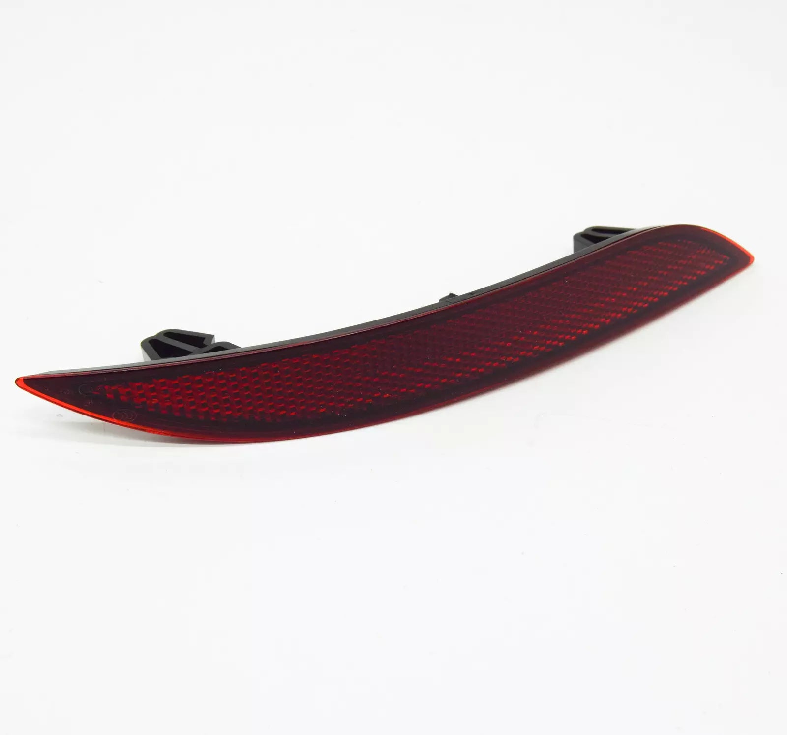 NEW AUDI A3 8V REAR RIGHT BUMPER REFLECTOR 8V0945106A ORIGINAL