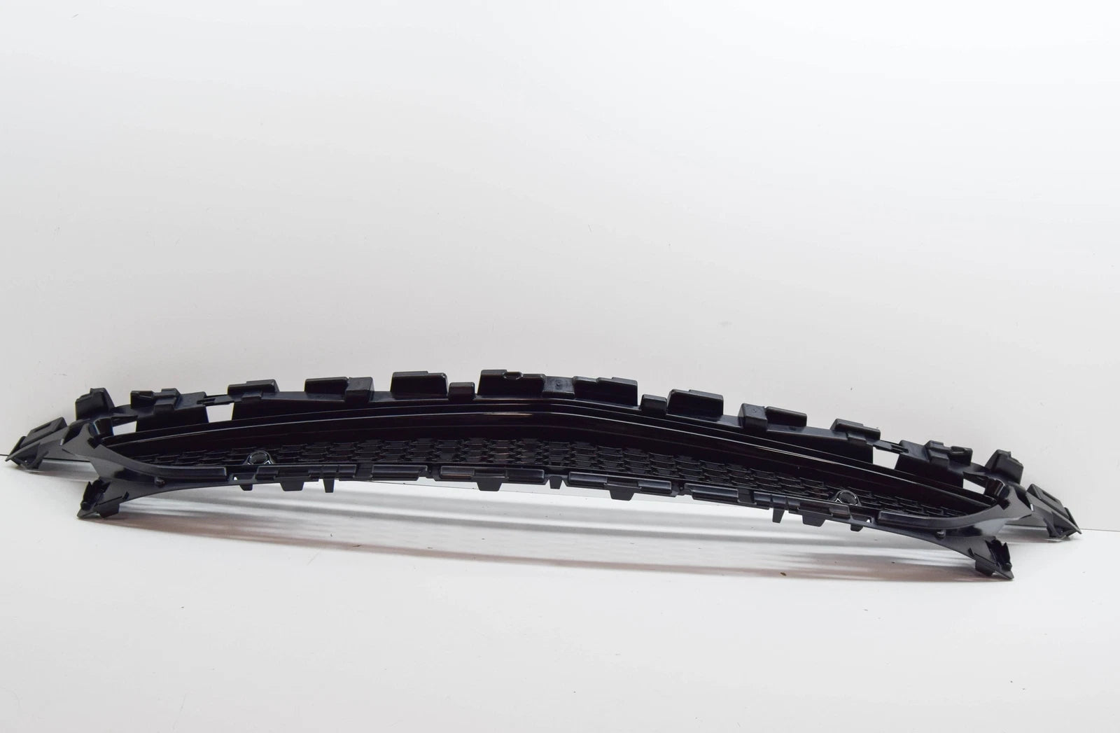 NEW MERCEDES-BENZ S W223 FRONT BUMPER CENTER LOWER GRILLE A2238852001 ORIGINAL