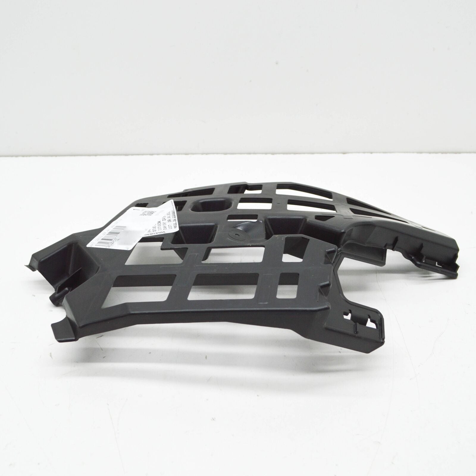 NEW VOLKSWAGEN PASSAT B8 FRONT RIGHT BUMPER BRACKET 3G0807178D 2016 ORIGINAL