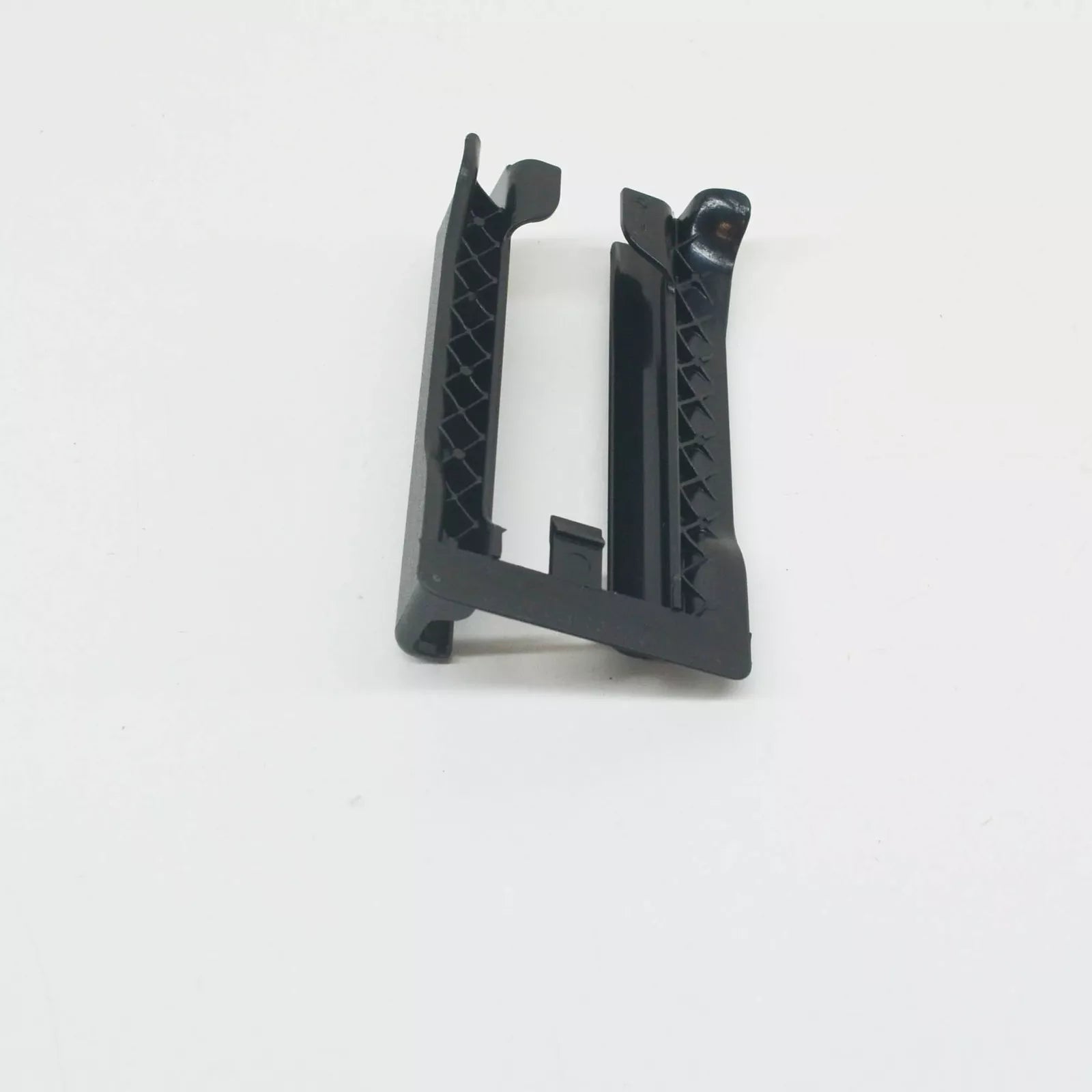 NEW MB C W203 FRONT RIGHT SEAT OUTSIDE REAR COVER CAP A20391906209051 ORIGINAL