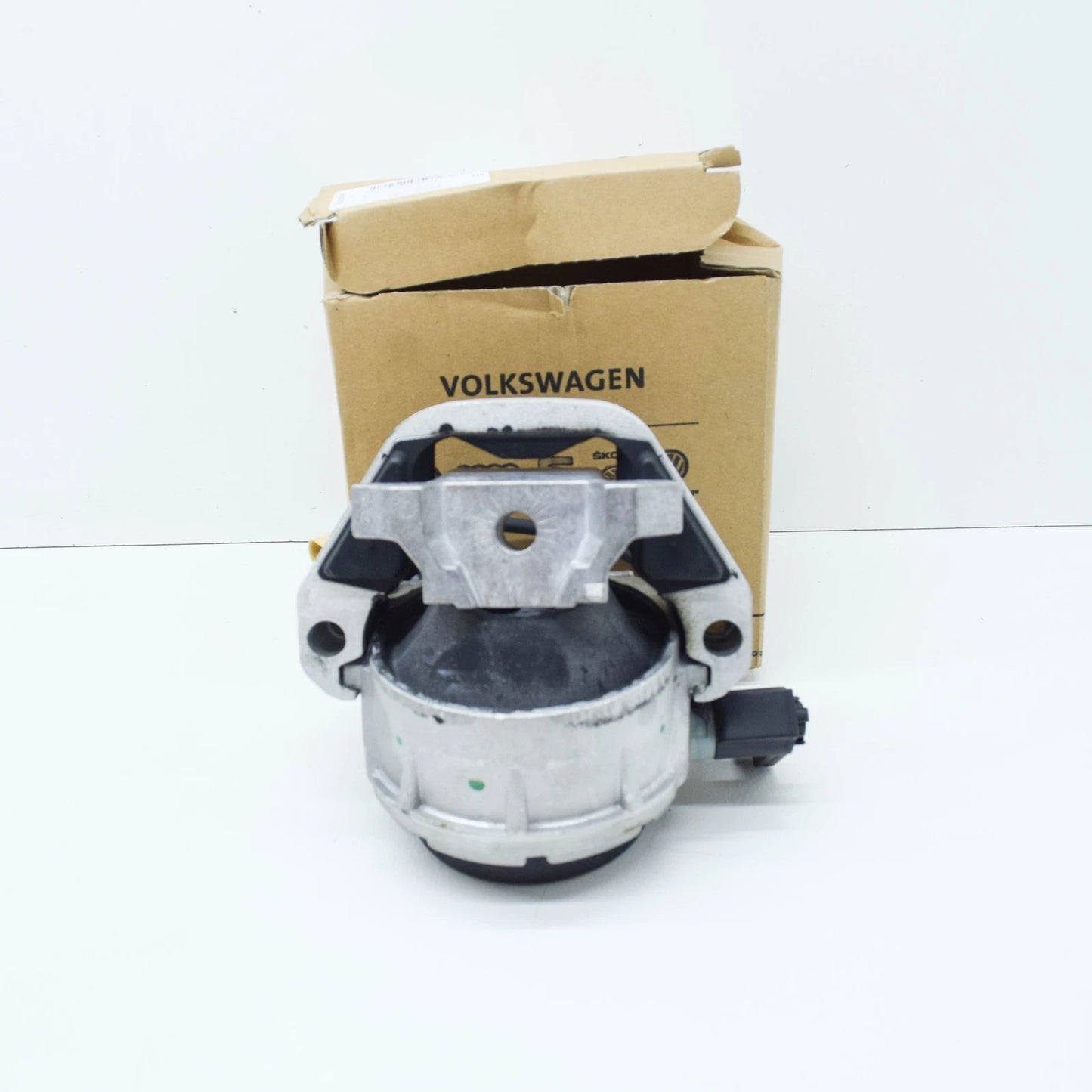 NEW AUDI A6 C7 RIGHT SIDE HYDRO ENGINE MOUNTING 4G0199381NT ORIGINAL