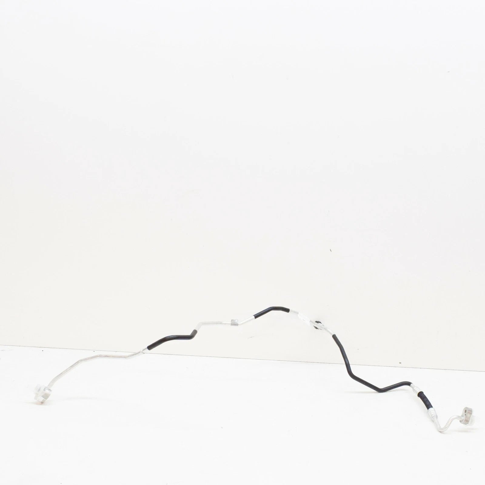 NEW AUDI TT 8J A/C REFRIGERANT HOSE 8J0820741S ORIGINAL