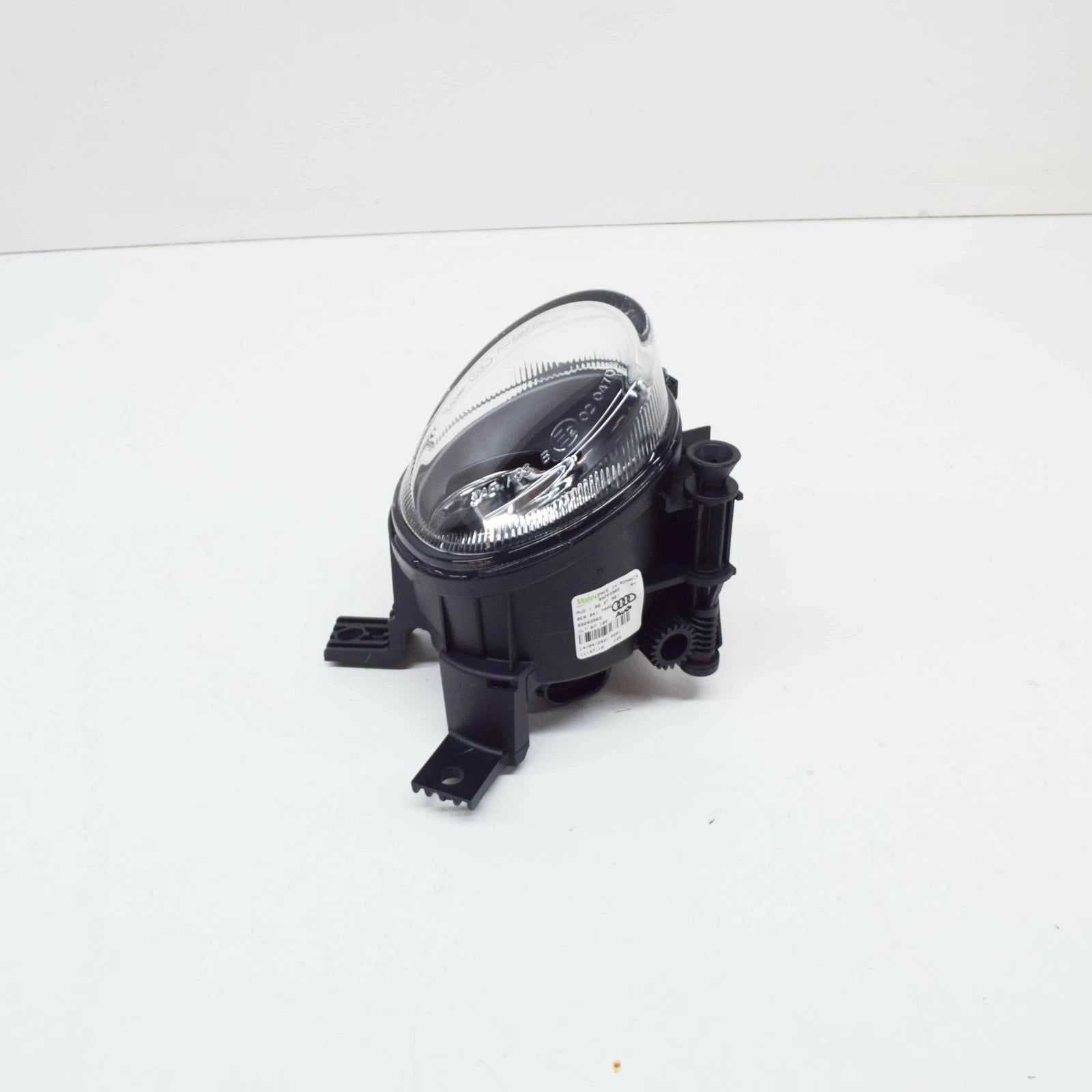 NEW AUDI A3 8P FRONT RIGHT FOG LIGHT 8E0941700E