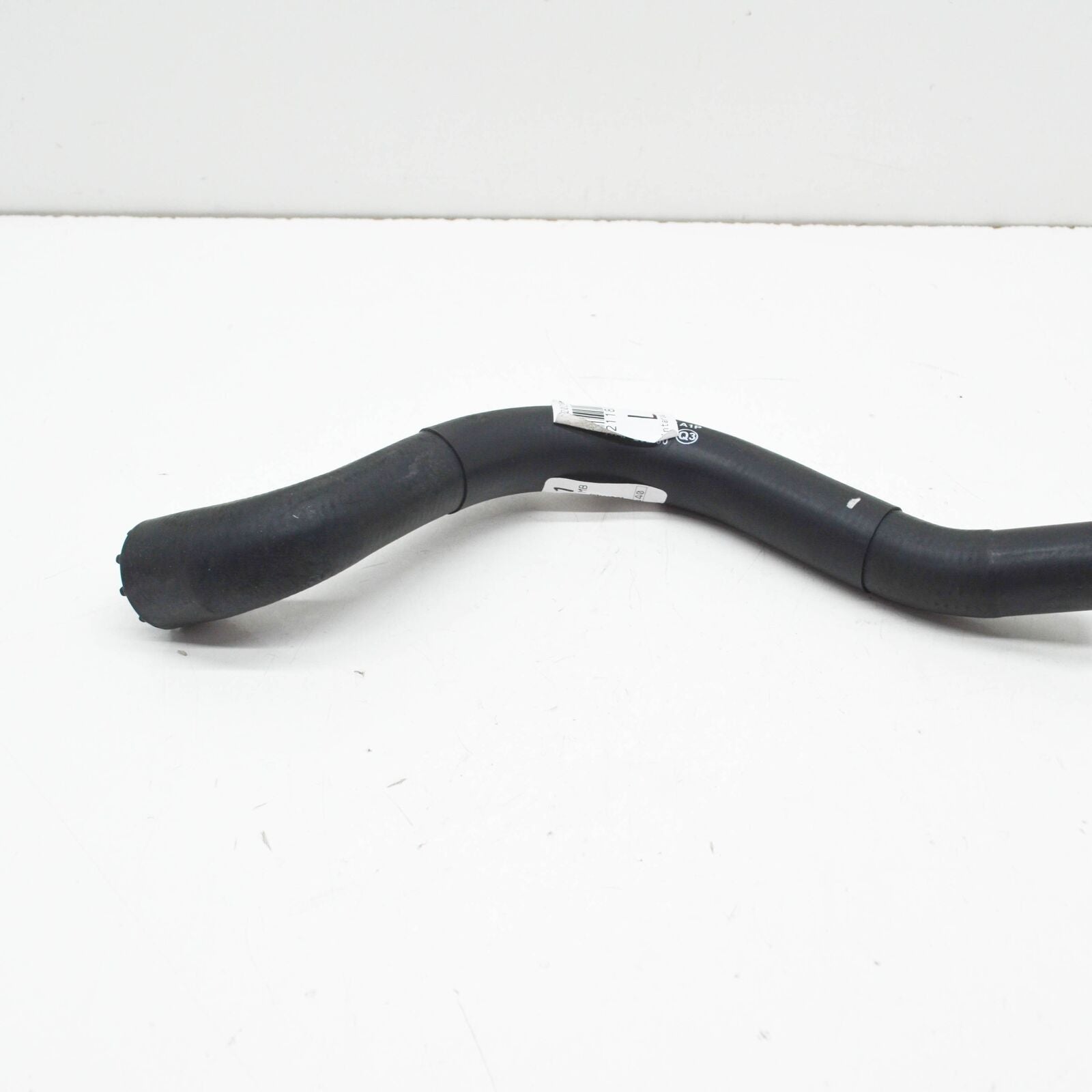 NEW MERCEDES-BENZ E W211 ENGINE COOLANT HOSE A2118323394 ORIGINAL