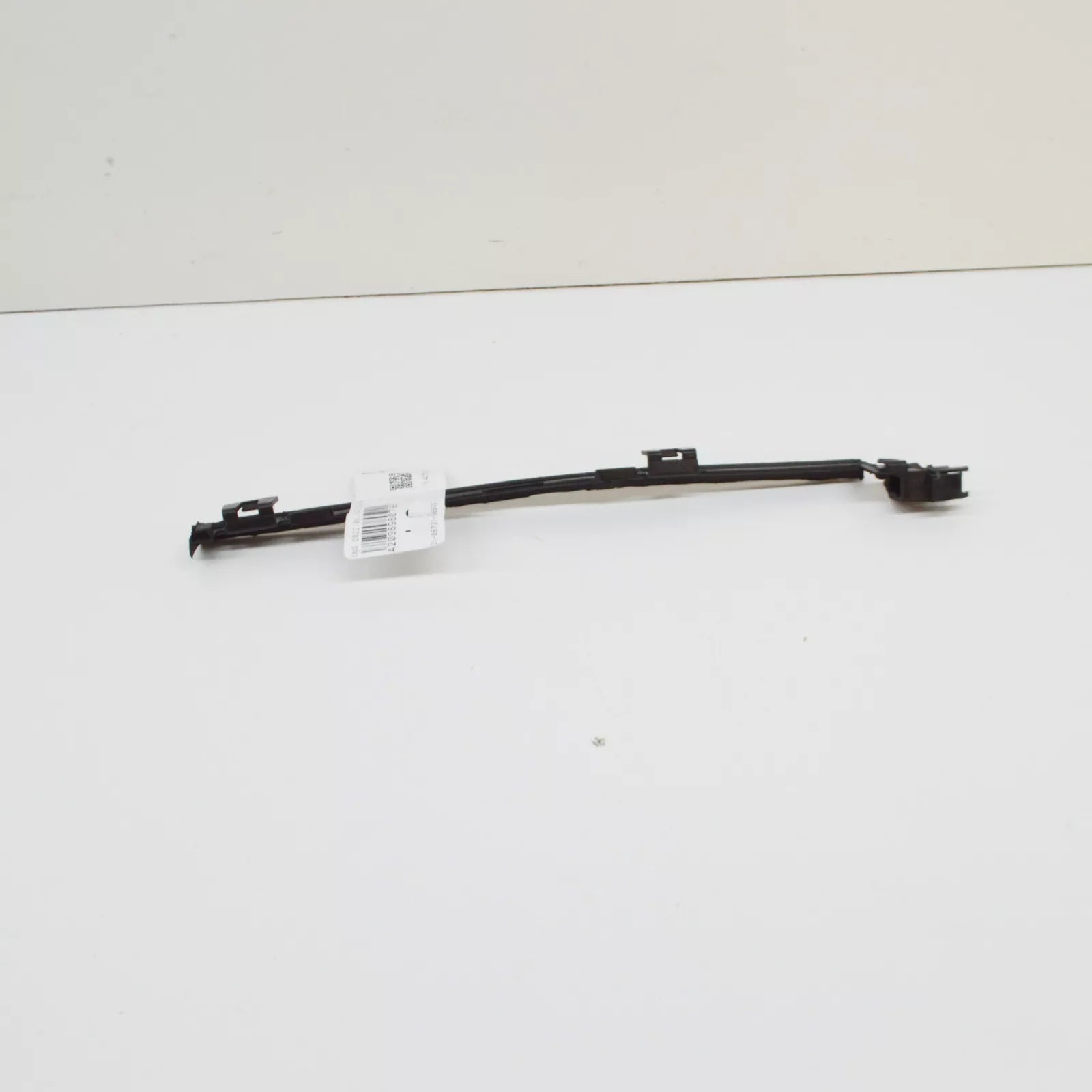 NEW MB CLK C209 FRONT LEFT FENDER SEAL A2096980798 ORIGINAL