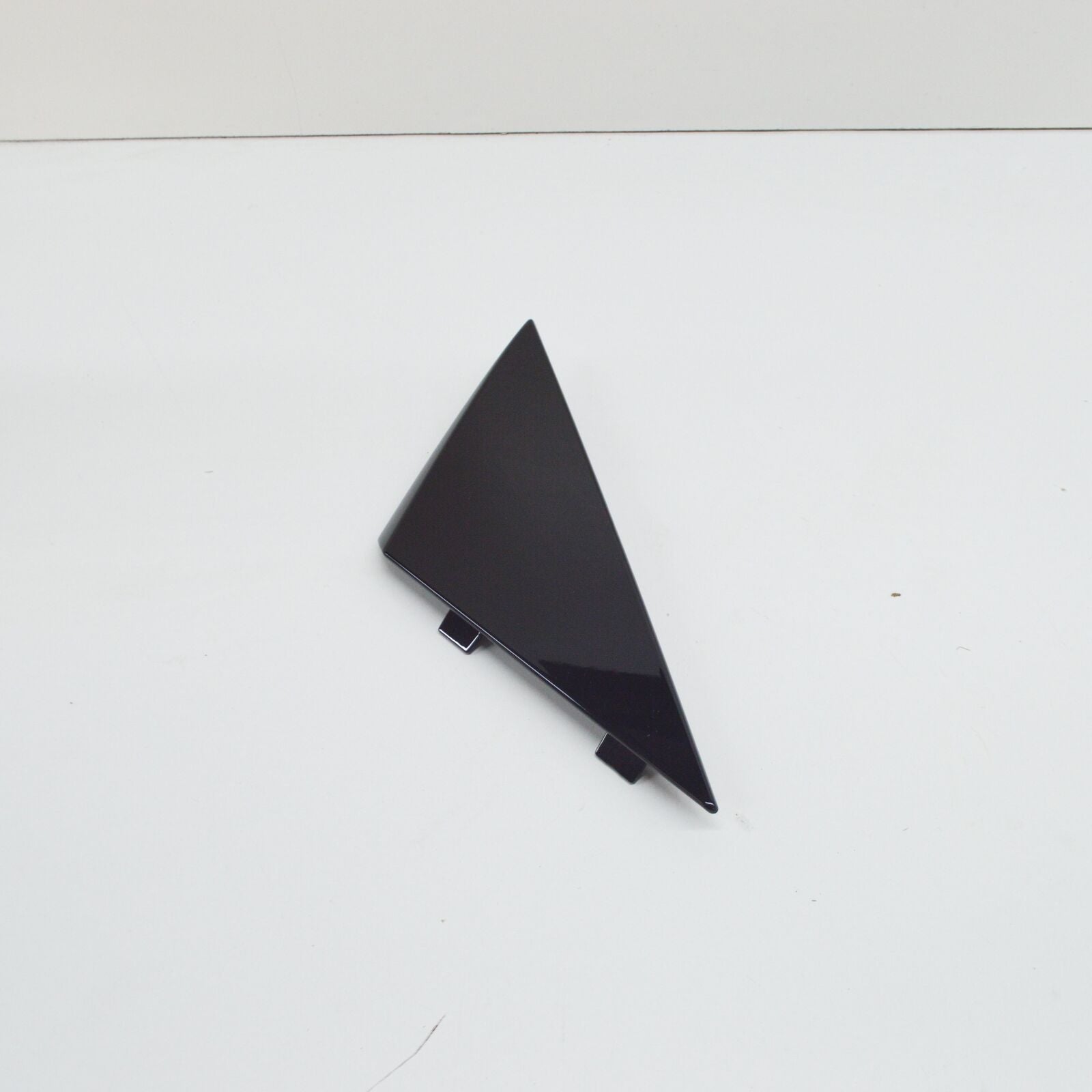 NEW MB E C238 FRONT RIGHT DOOR MIRROR TRIANGLE CAP A2387275400 ORIGINAL