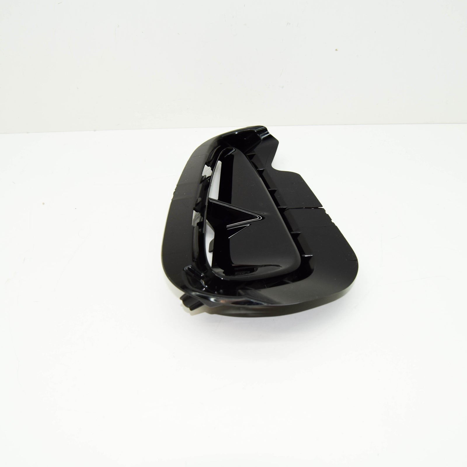 NEW CUPRA FORMENTOR FRONT BUMPER LEFT VENT 5FF807575041 ORIGINAL