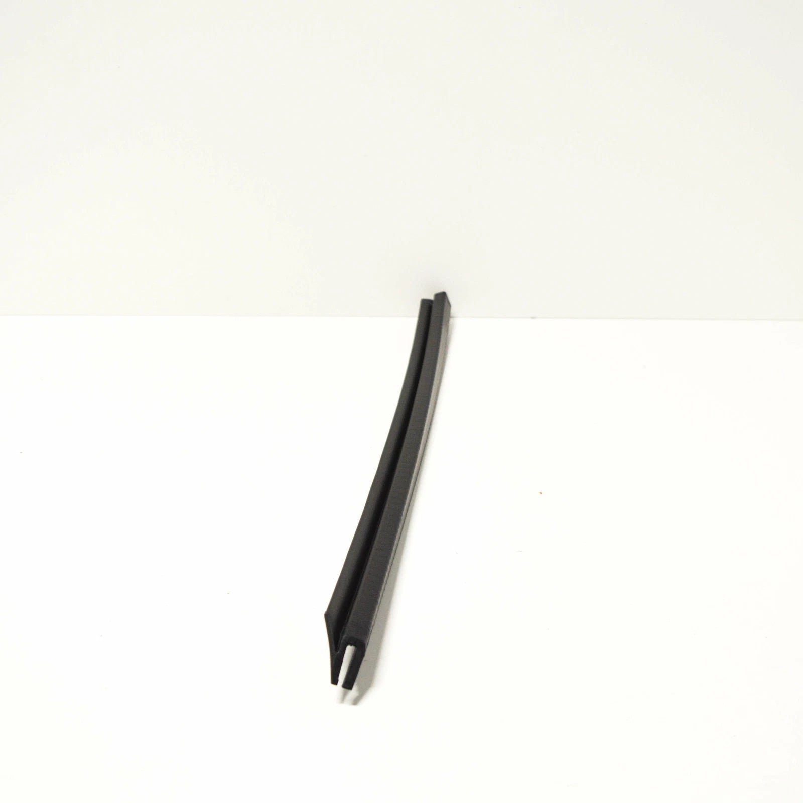 NEW AUDI R8 4S FRONT WING RIGHT BEADING 420821218D