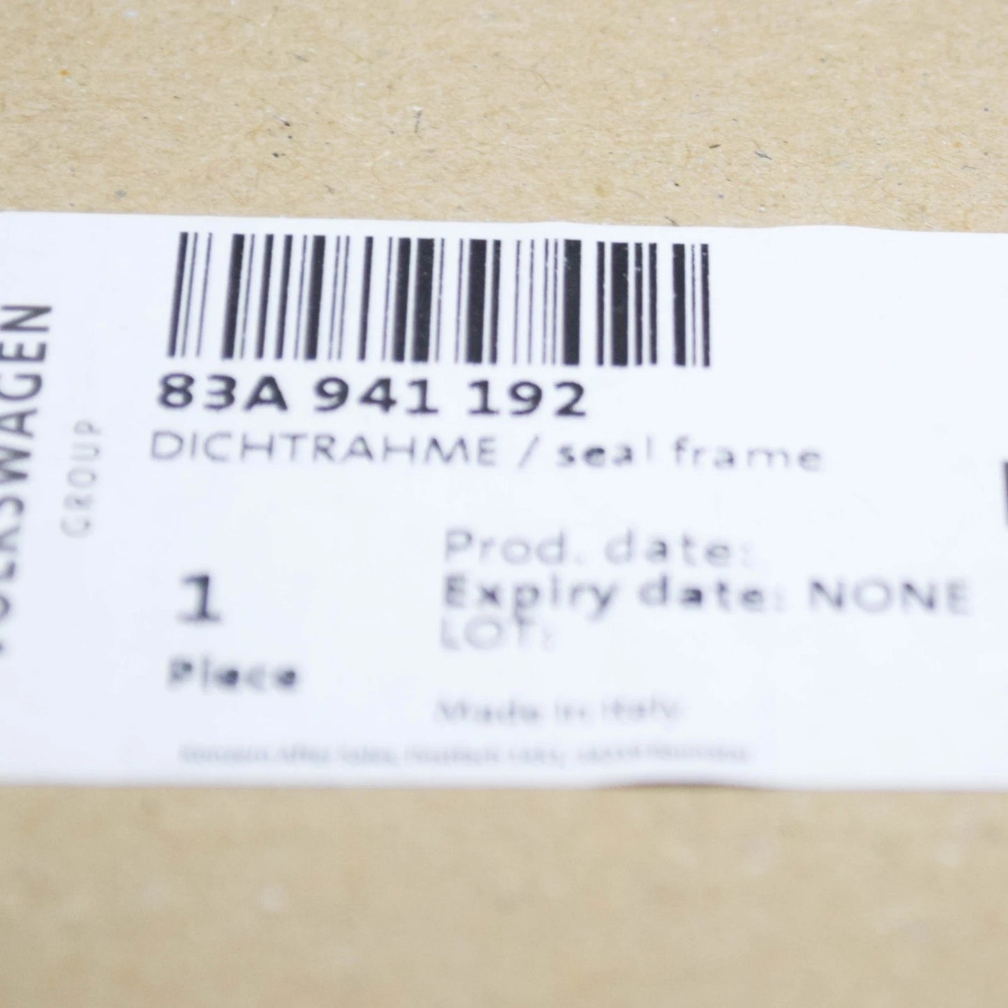 NEW AUDI Q3 F3 SPORTBACK FRONT RIGHT HEADLIGHT SEAL 83A941192 ORIGINAL