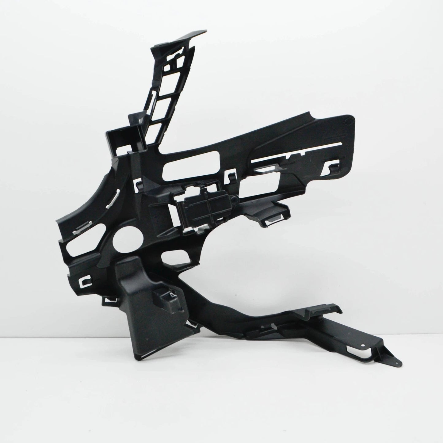 NEW MB S W222 FRONT RIGHT BUMPER INSIDE BASIC MOUNTING A2228856700 ORIGINAL