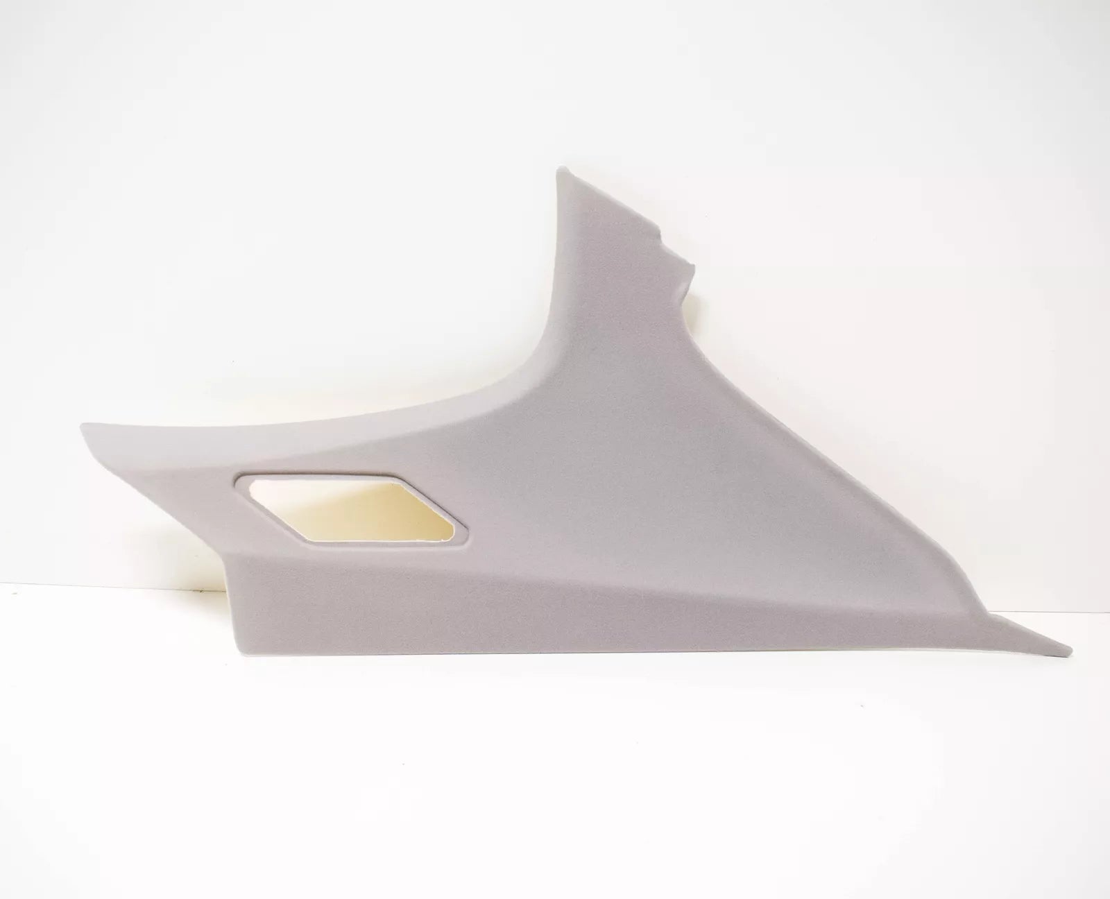 NEW BMW 3 E46 REAR LEFT C-PILLAR TRIM 51438225575 8225575 ORIGINAL