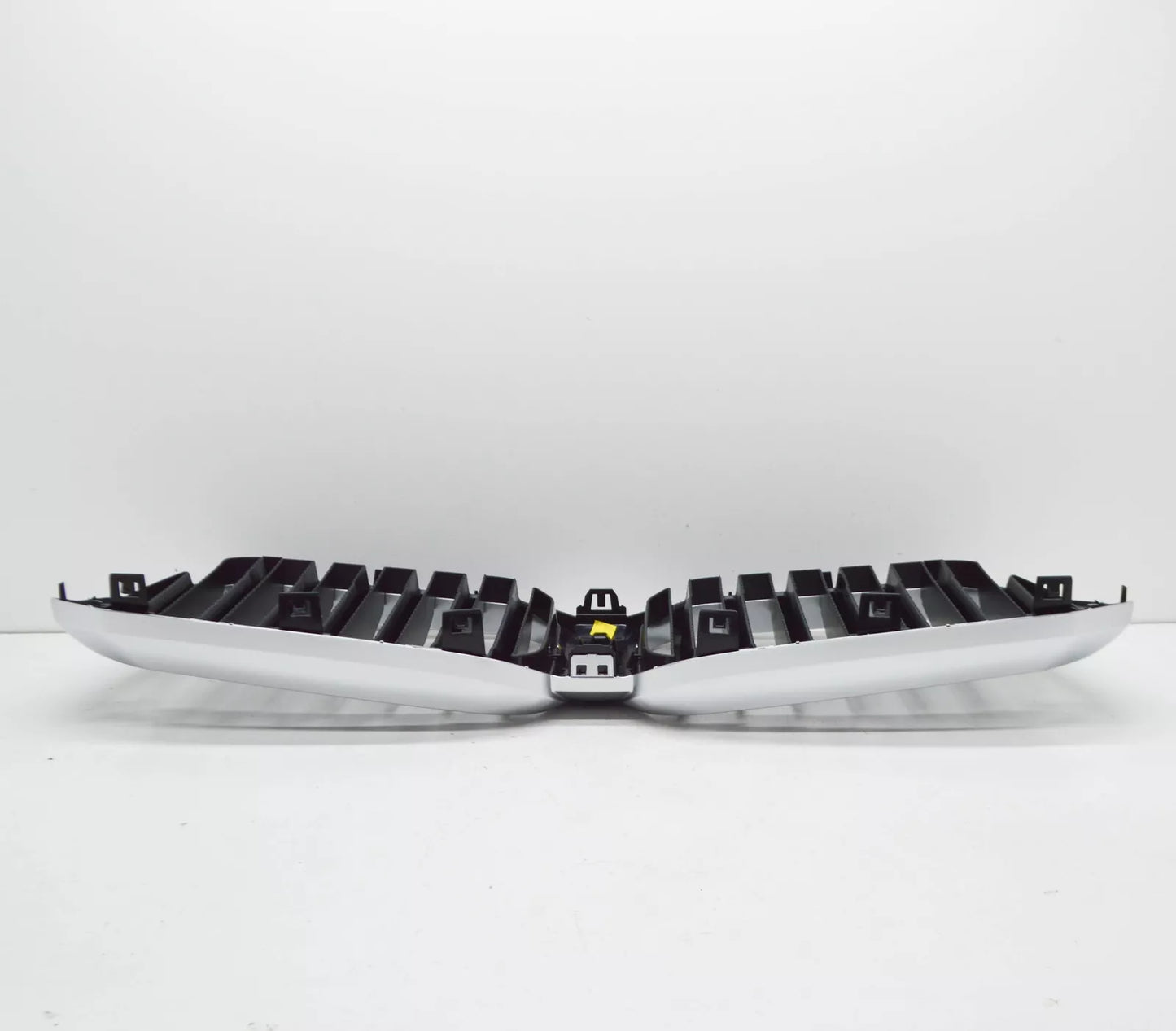 NEW BMW X3 G01 FRONT BUMPER RADIATOR GRILLE 51139881906 ORIGINAL