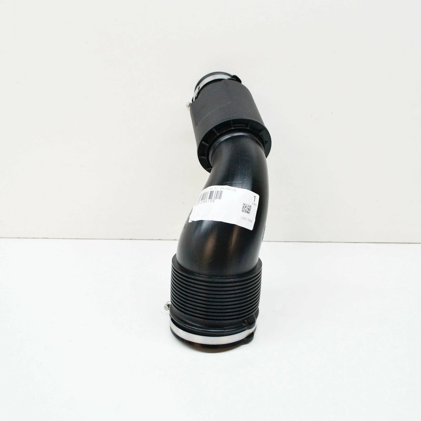 NEW AUDI A8 D4 LEFT REAR AIR INTAKE PIPE 4H0129615E