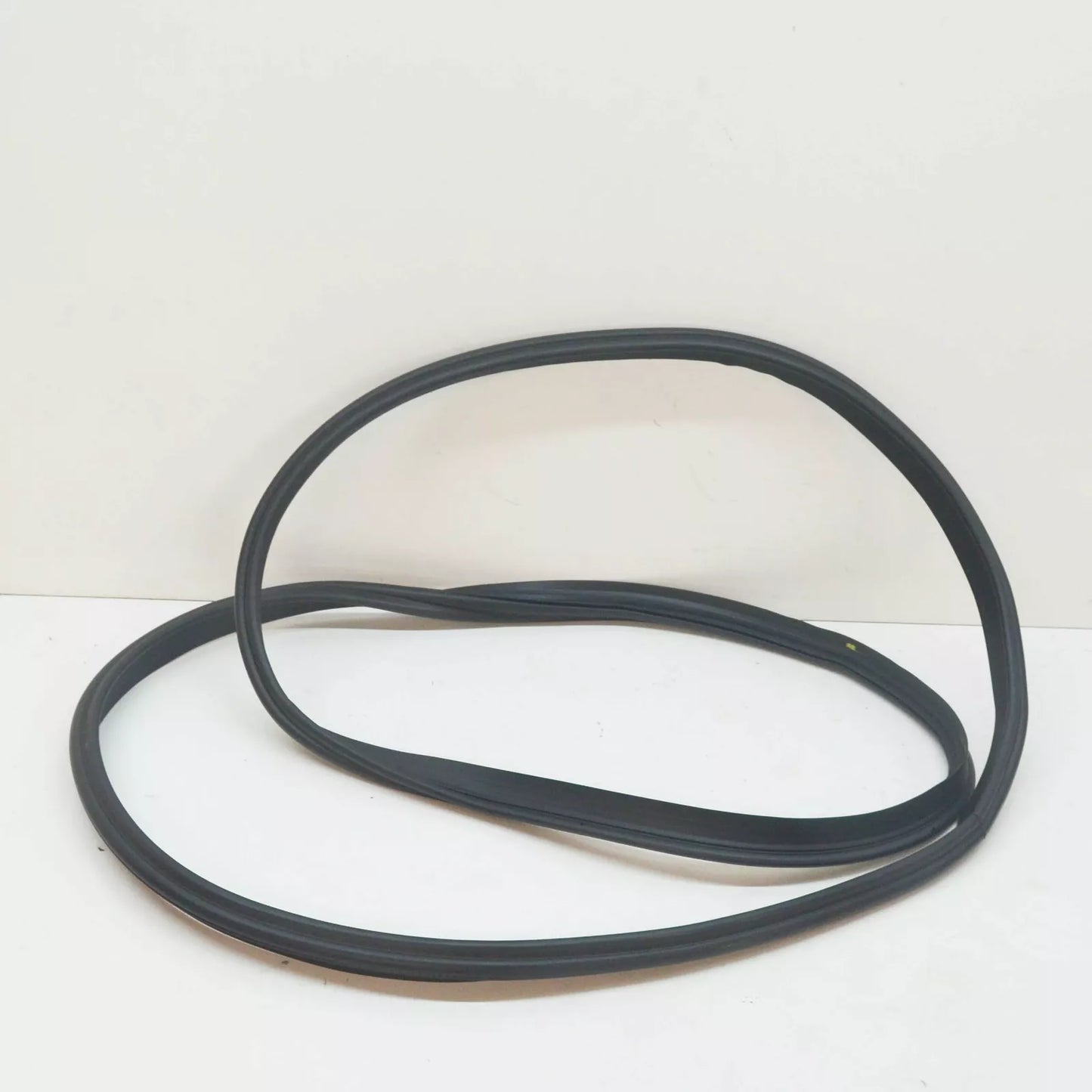 NEW AUDI A4 AVANT B8 REAR LID FLAP SEAL 8K9827705F