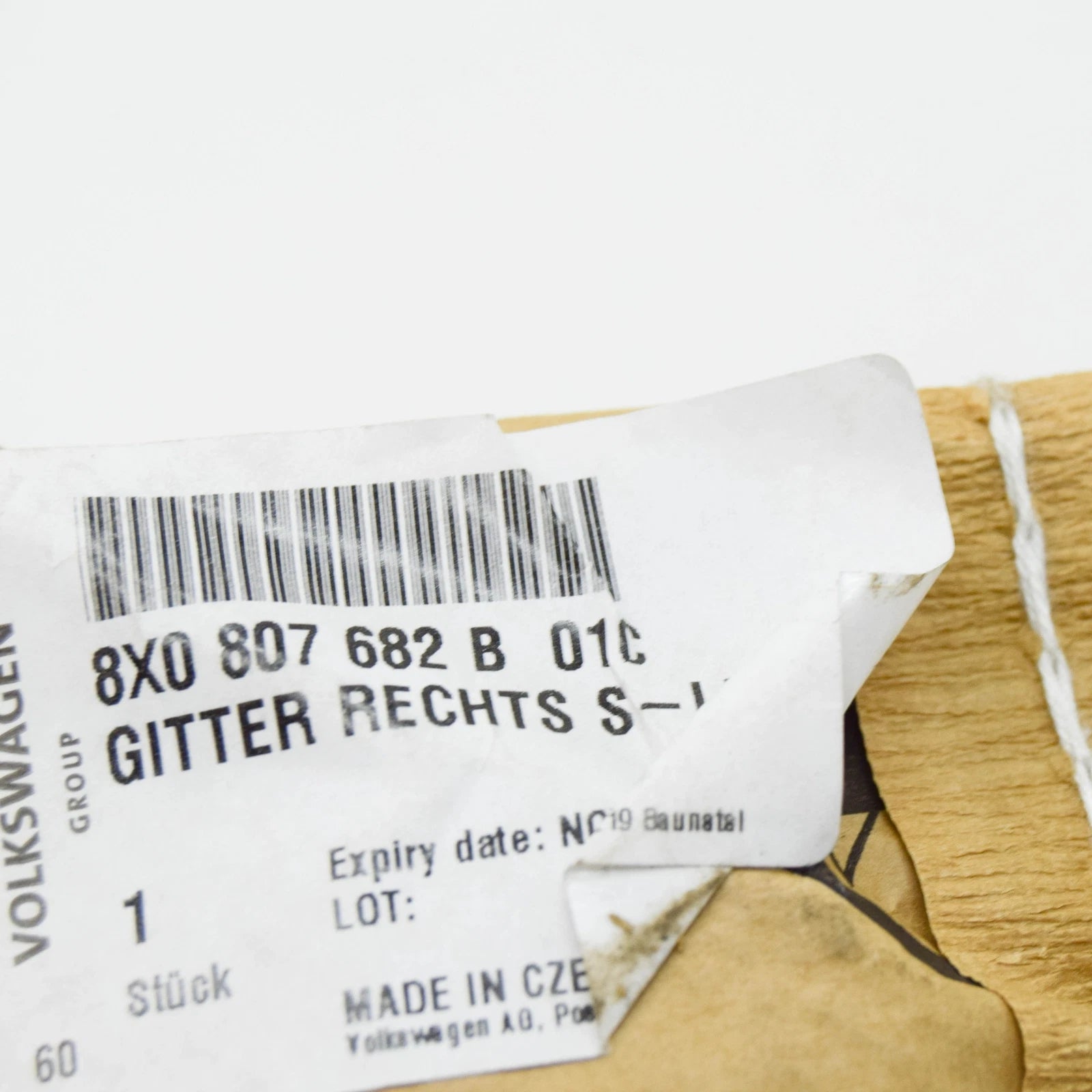 NEW AUDI A1 8X RIGHT FOG LIGHT GRILLE S-LINE 8X0807682B01C 8X0807682B ORIGINAL