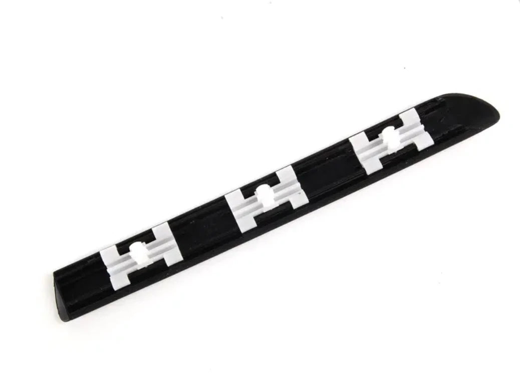 NEW BMW 3 E46 FRONT RIGHT FENDER MOLDING 51138208448 8208448 ORIGINAL