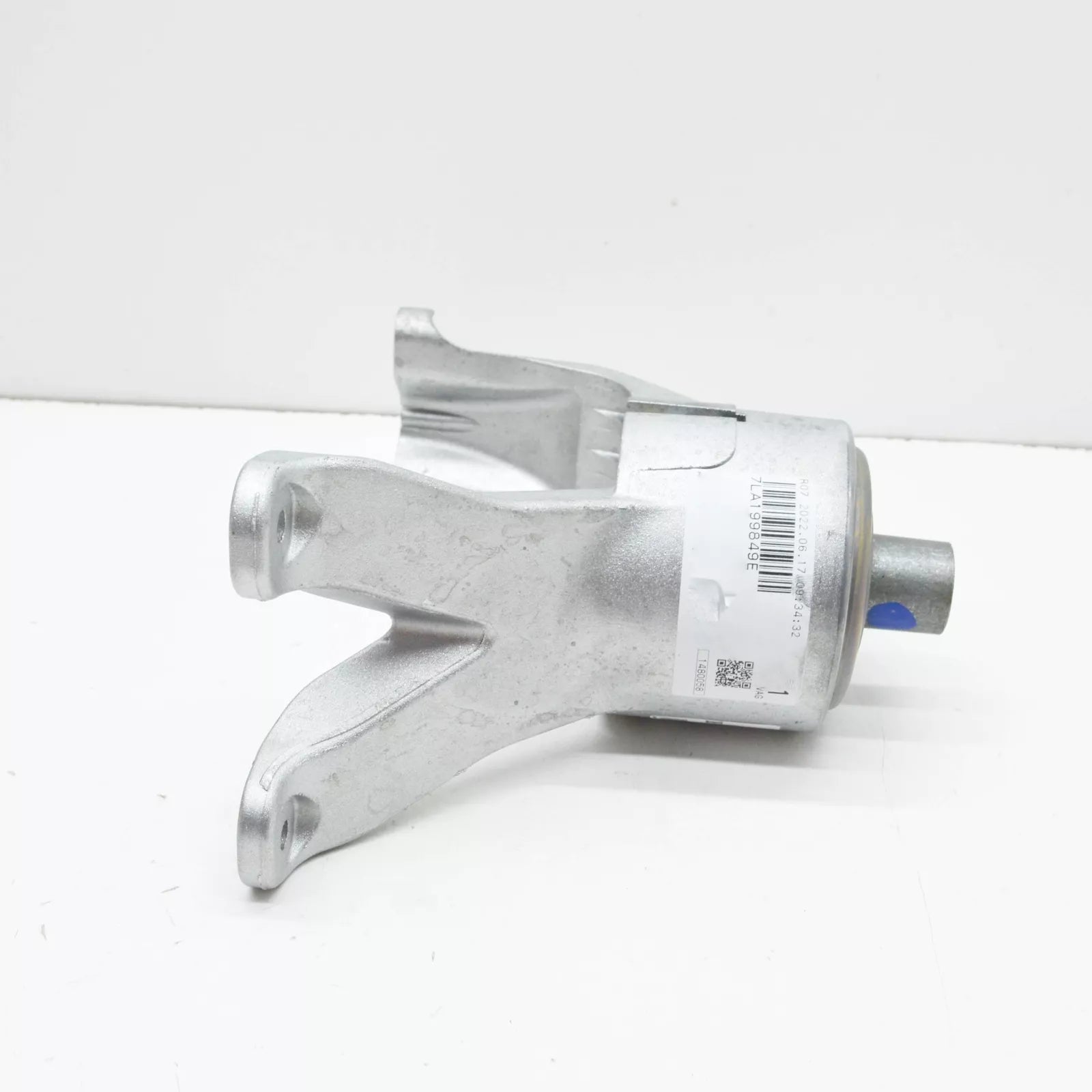 NEW VOLKSWAGEN TRANSPORTER T6 FRONT ENGINE MOUNT 7LA199849E