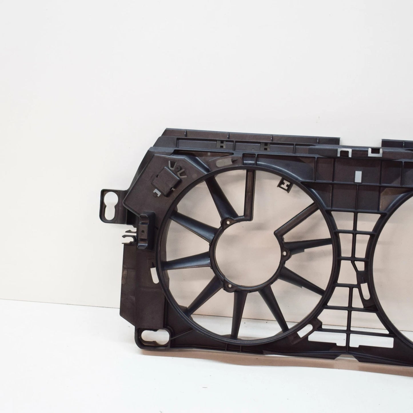 NEW MERCEDES BENZ SPRINTER 906 RADIATOR FAN SHROUD A9065051455