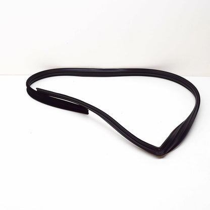 NEW MB E W124 FRONT LEFT DOOR WINDOW RUN SEALING A1247250725 ORIGINAL