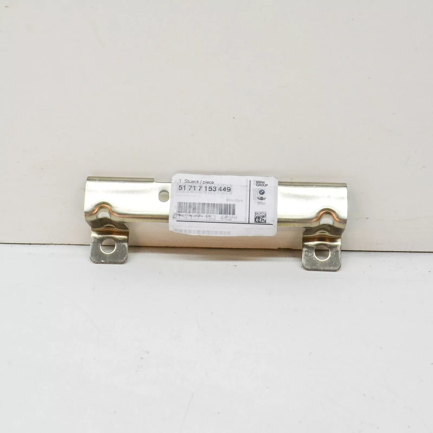 NEW BMW 5 E60 ENGINE BELLY PAN MOUNTING BRACKET 51717153449 ORIGINAL