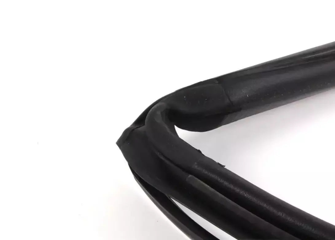 NEW BMW X5 E53 RIGHT ROOF FRAME SEALING 51717008976 7008976 ORIGINAL