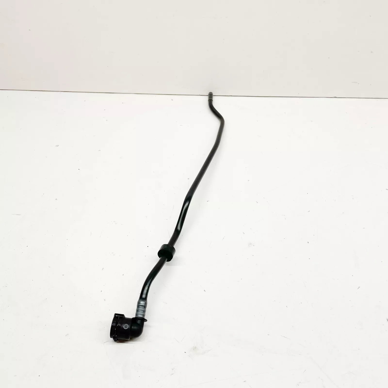 NEW BMW 5 G30 CYLINDER HEAD PIPE 8602667 17128602667 ORIGINAL