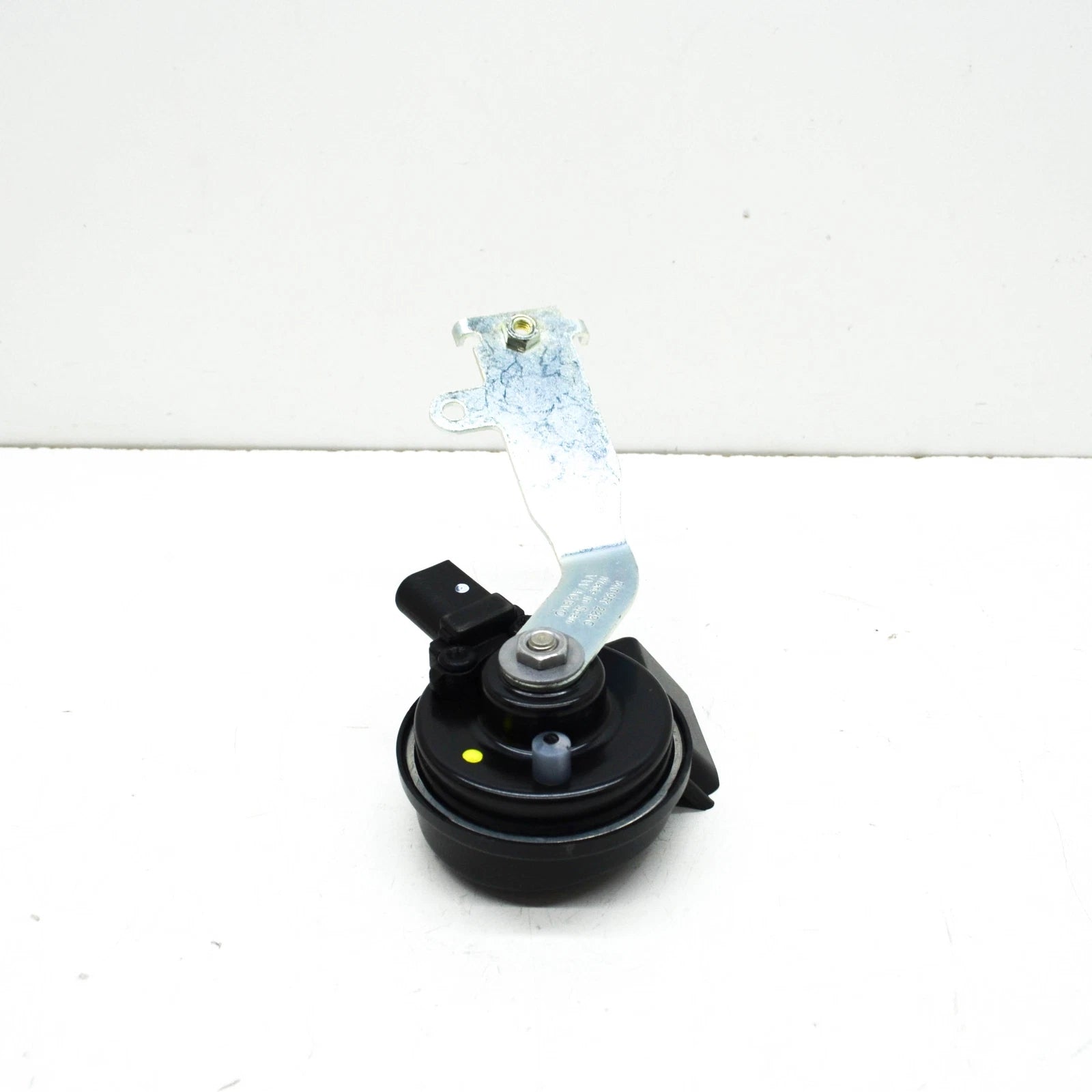 NEW AUDI A3 8V LEFT SIDE HIGH TONE SIGNAL HORN 8V0951209C