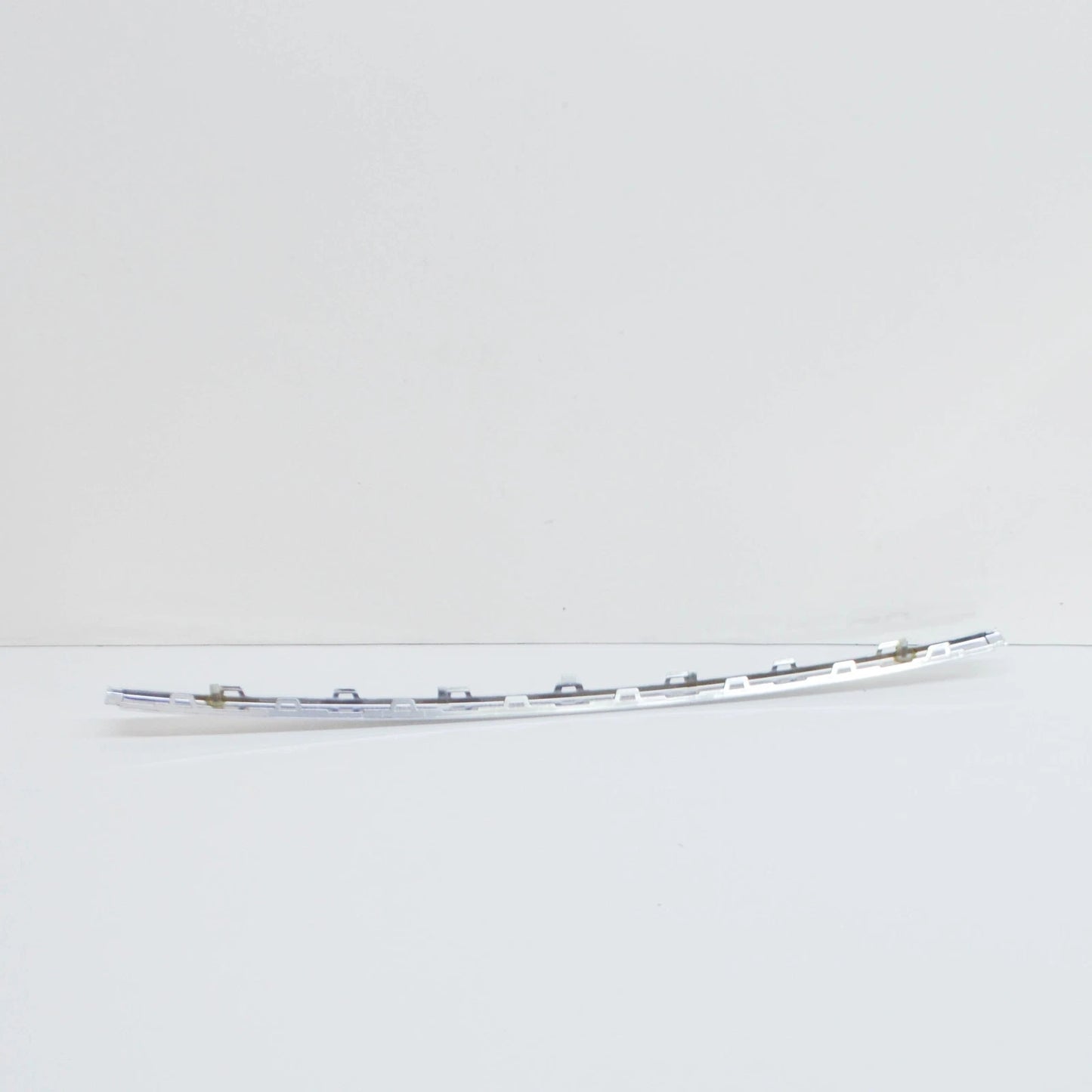 NEW VOLKSWAGEN ARTEON 3H7 REAR BUMPER CENTER TRIM MOLDING 3G88538352ZZ ORIGINAL