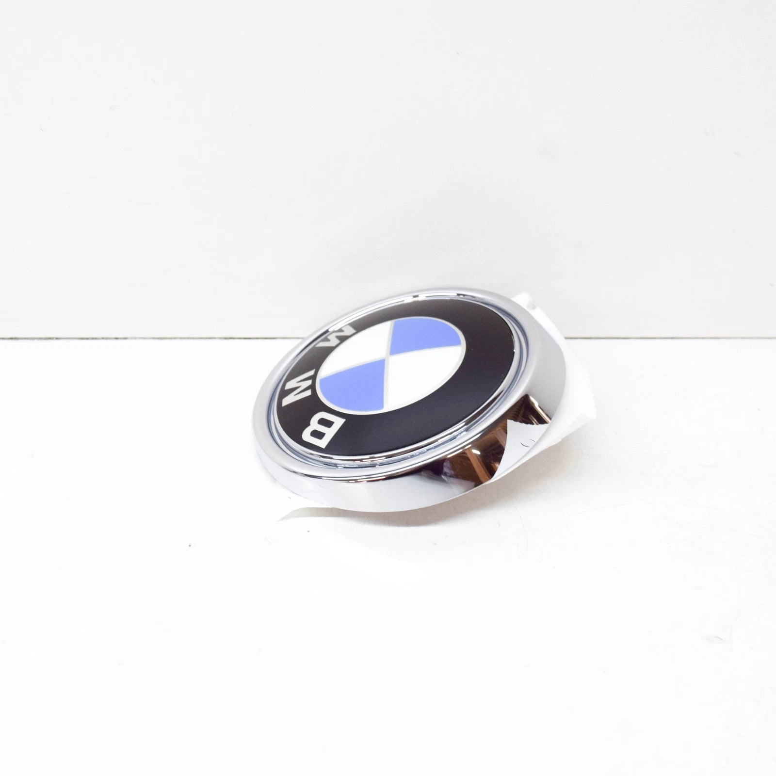 NEW BMW 3 GRAN TURISMO F34 REAR TRUNK LID EMBLEM 51147301062 7301062 ORIGINAL