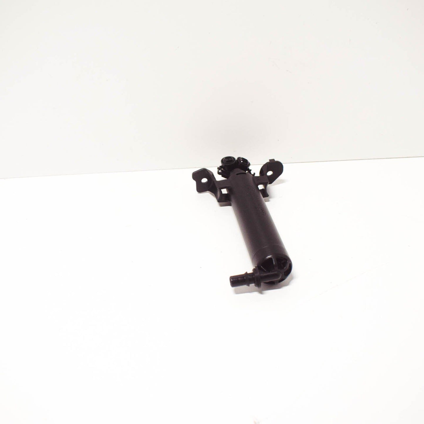 NEW AUDI A3 8V RIGHT HEADLIGHT WASHER PUMP 8V0955102B ORIGINAL