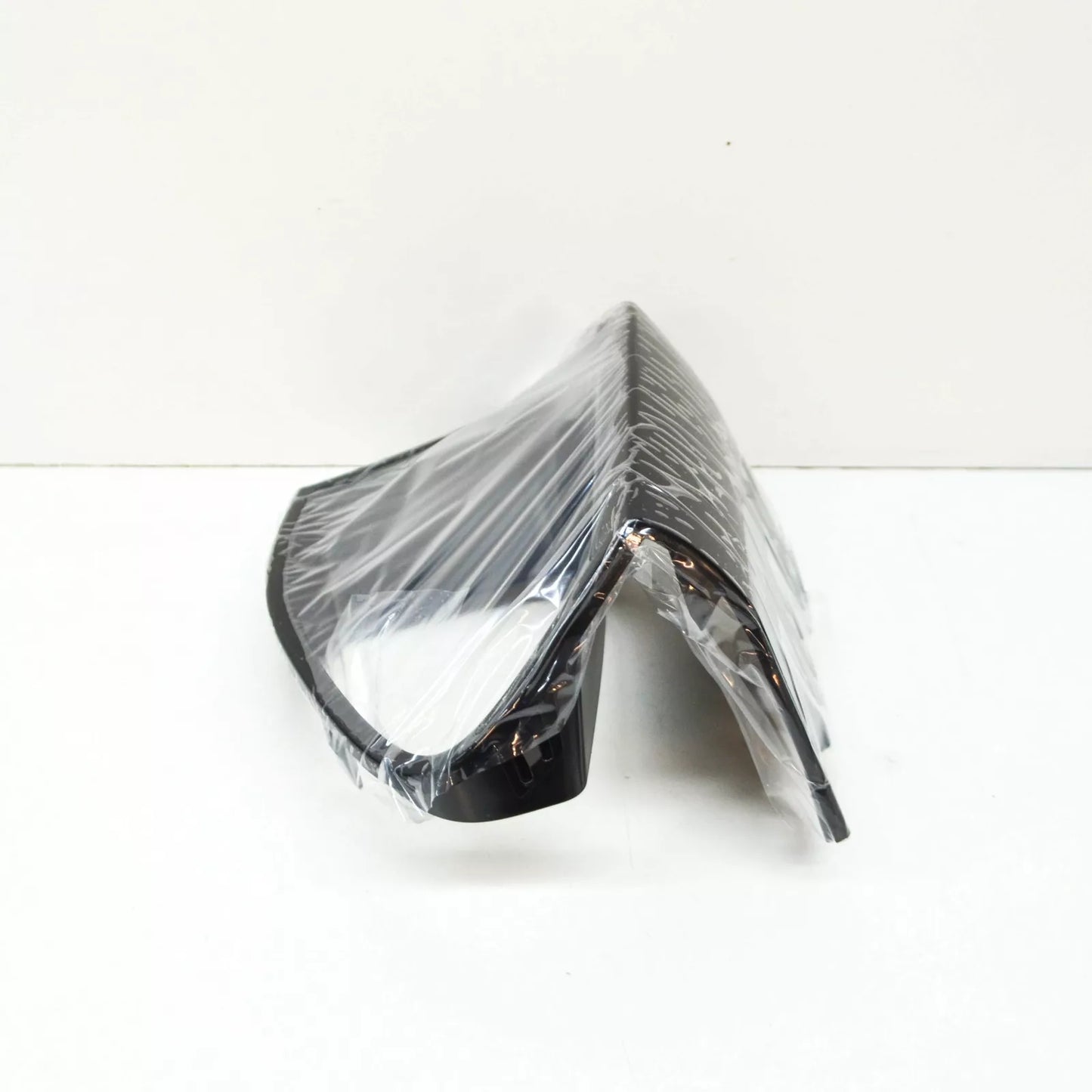 NEW BMW 3 G20 FRONT BUMPER LOWER RIGHT AIR INLET FINISHER 51117471518 ORIGINAL