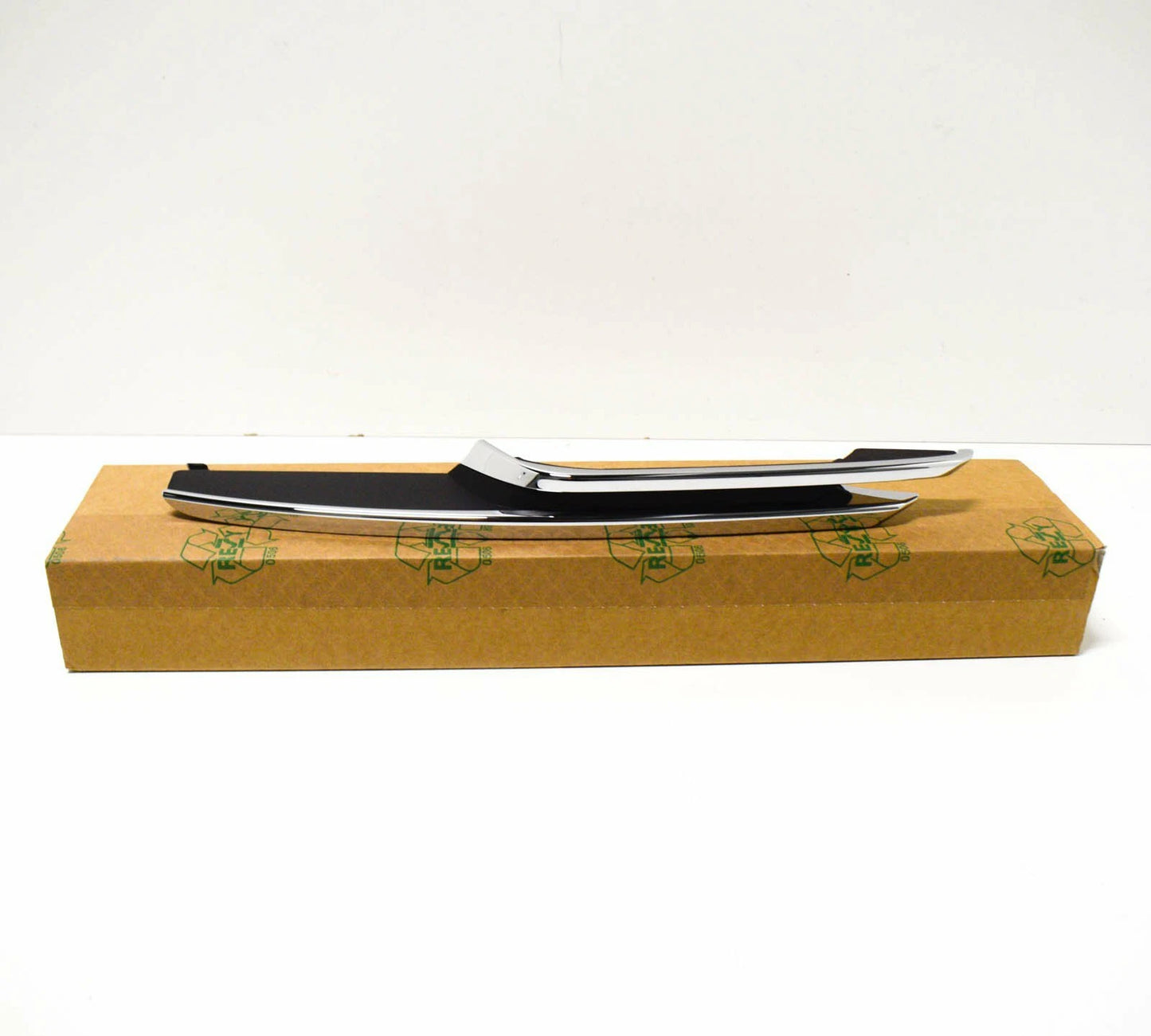 NEW BMW 3 F30 LEFT FOG LIGHT GRILLE TRIM 51117279697 7279697 2014