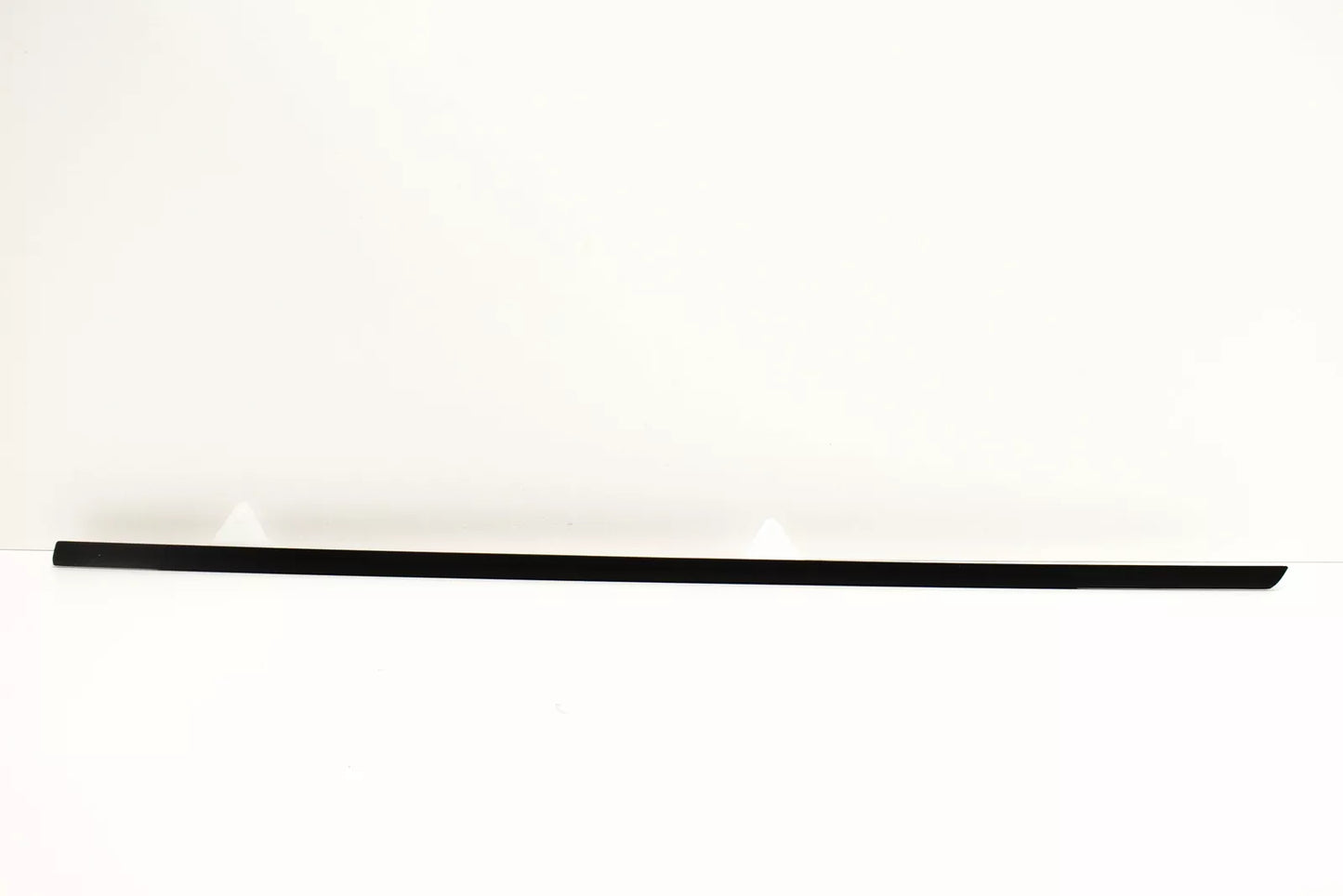 NEW AUDI A3 8P FRONT LEFT OUTER WINDOW APERTURE SEAL 8P4837477A