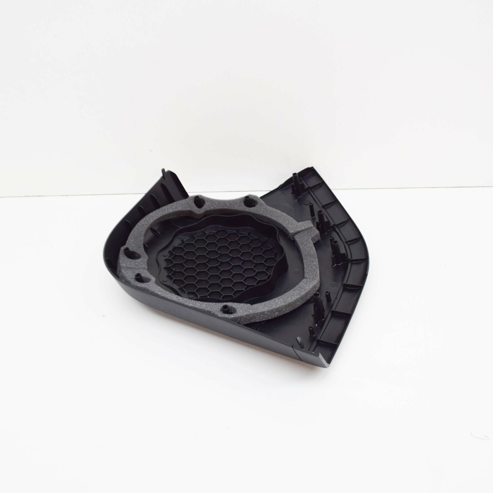 NEW MERCEDES-BENZ C W203 FRONT LEFT DOOR SPEAKER COVER A20372701889051 ORIGINAL