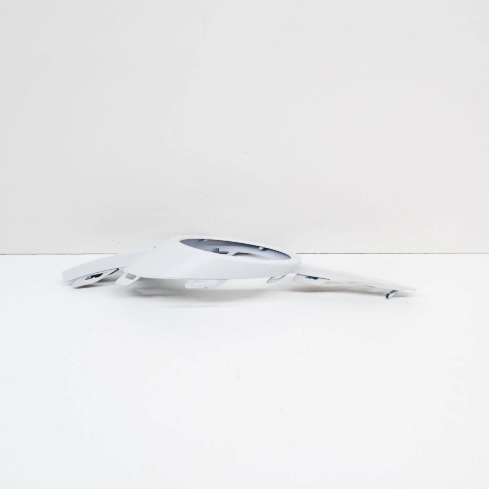 NEW VW CC R-LINE FRONT RIGHT OUTER FOG LIGHT TRIM RING 3C8853212AGRU