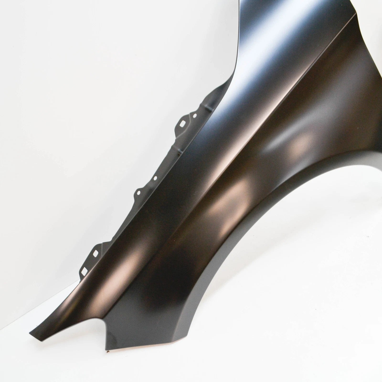 NEW MERCEDES-BENZ CLA COUPE C117 FRONT LEFT FENDER A1178810101