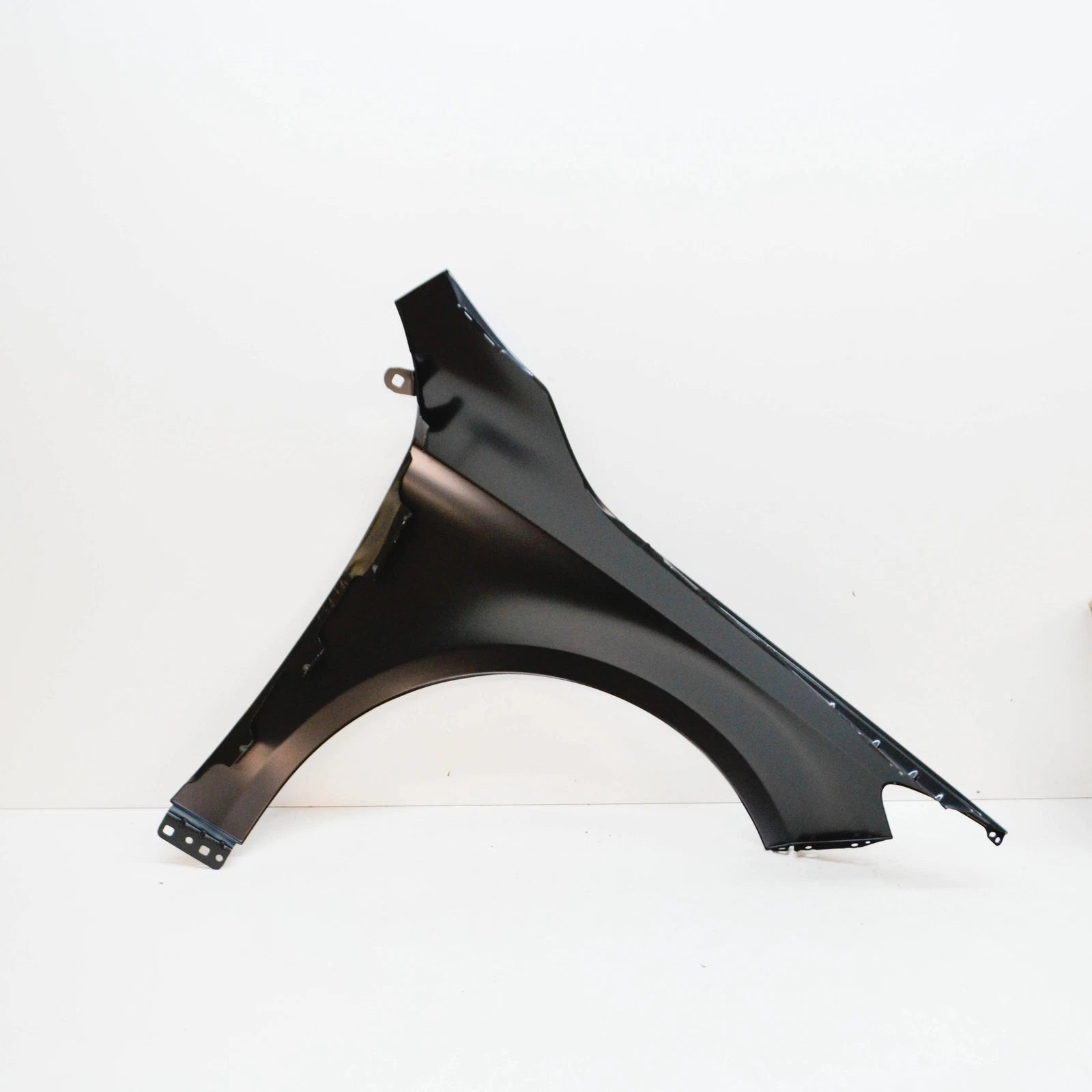 NEW MERCEDES-BENZ CLA COUPE C117 FRONT LEFT FENDER A1178810101