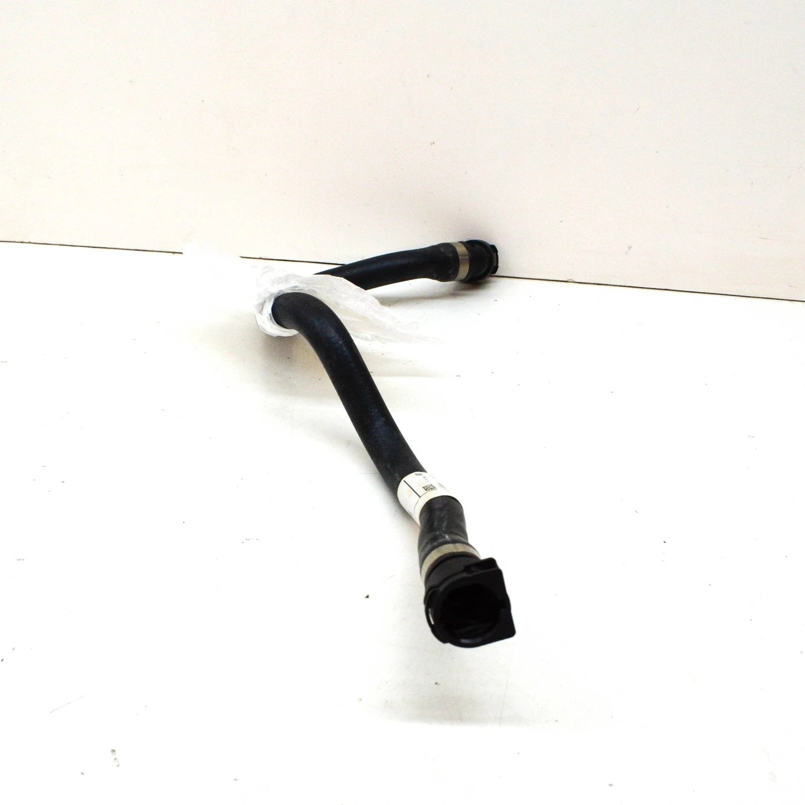 NEW BMW 7 E65 EXPANSION TANK HOSE 17127508015 7508015 ORIGINAL